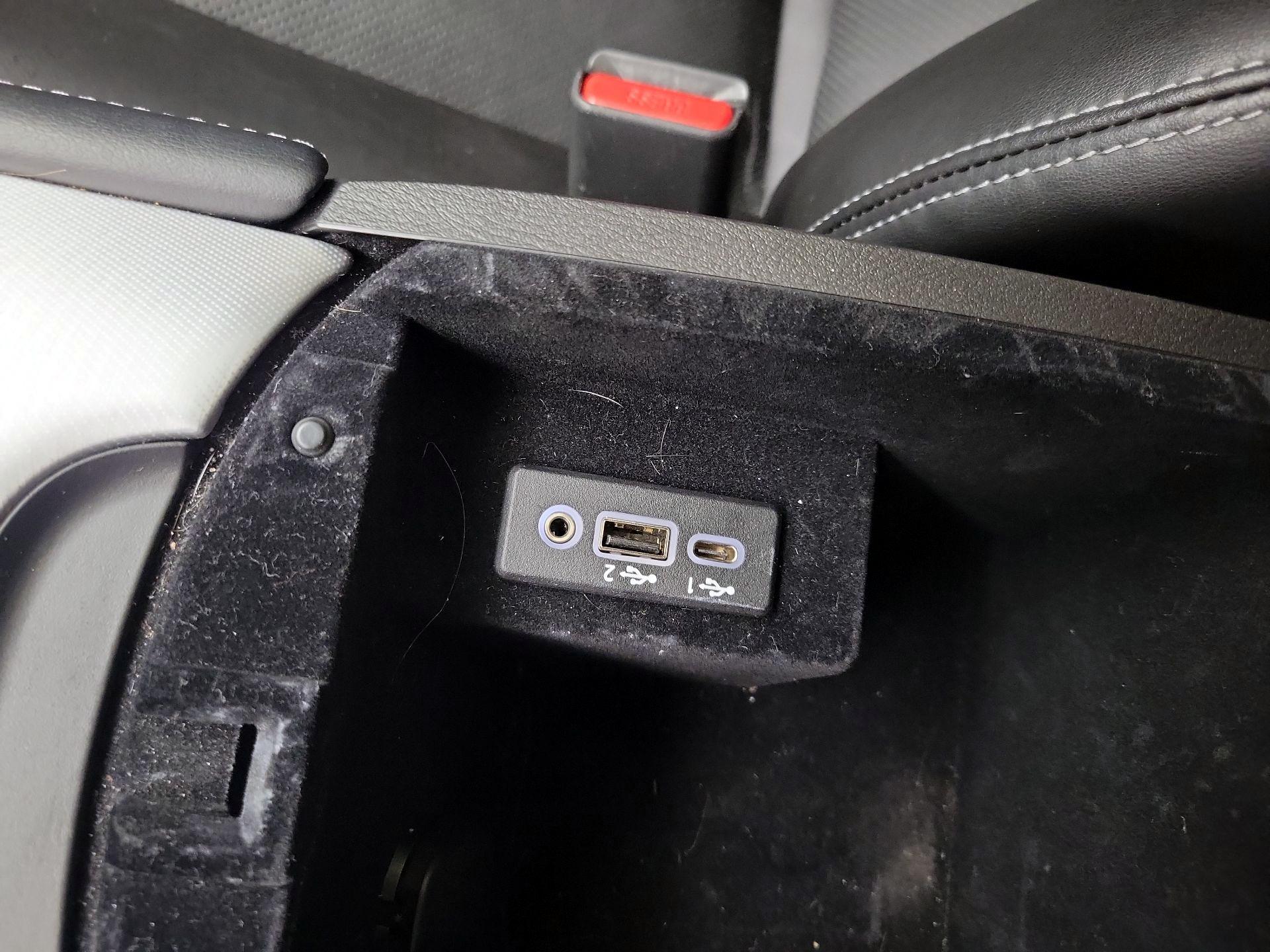 Thumbnail: 2024 INFINITI Q50 - 18