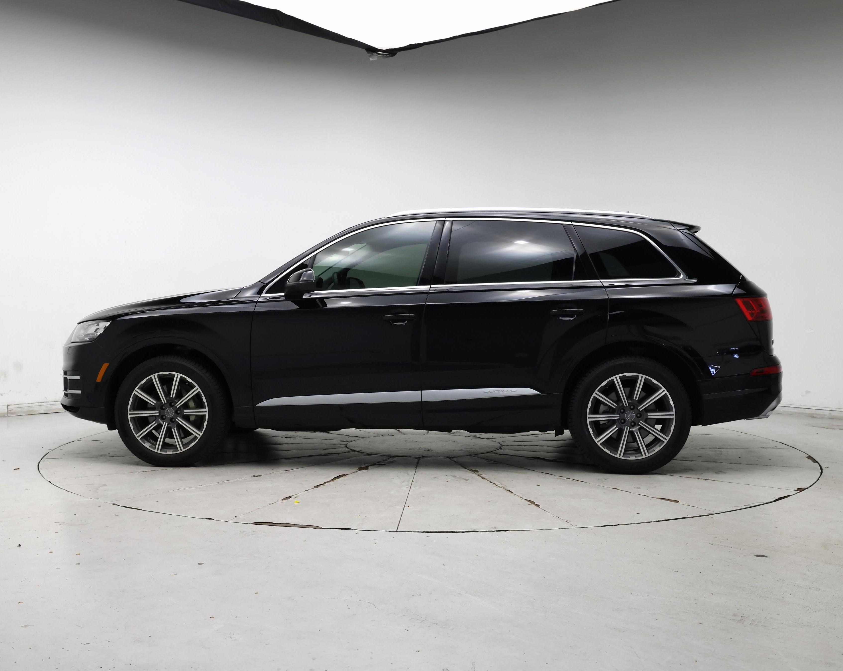 Thumbnail: 2019 Audi Q7 - 3