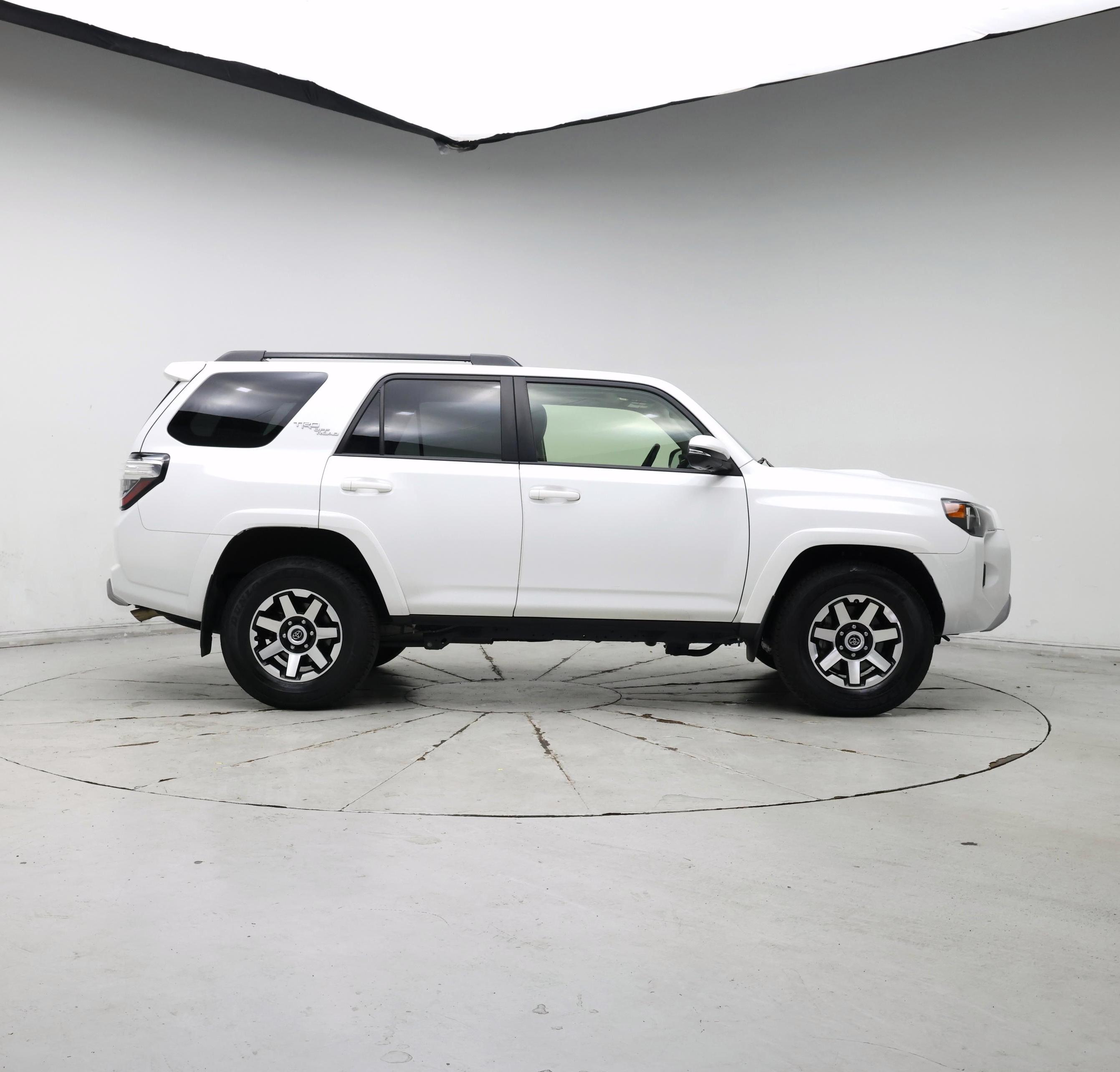 Thumbnail: 2023 Toyota 4Runner - 7