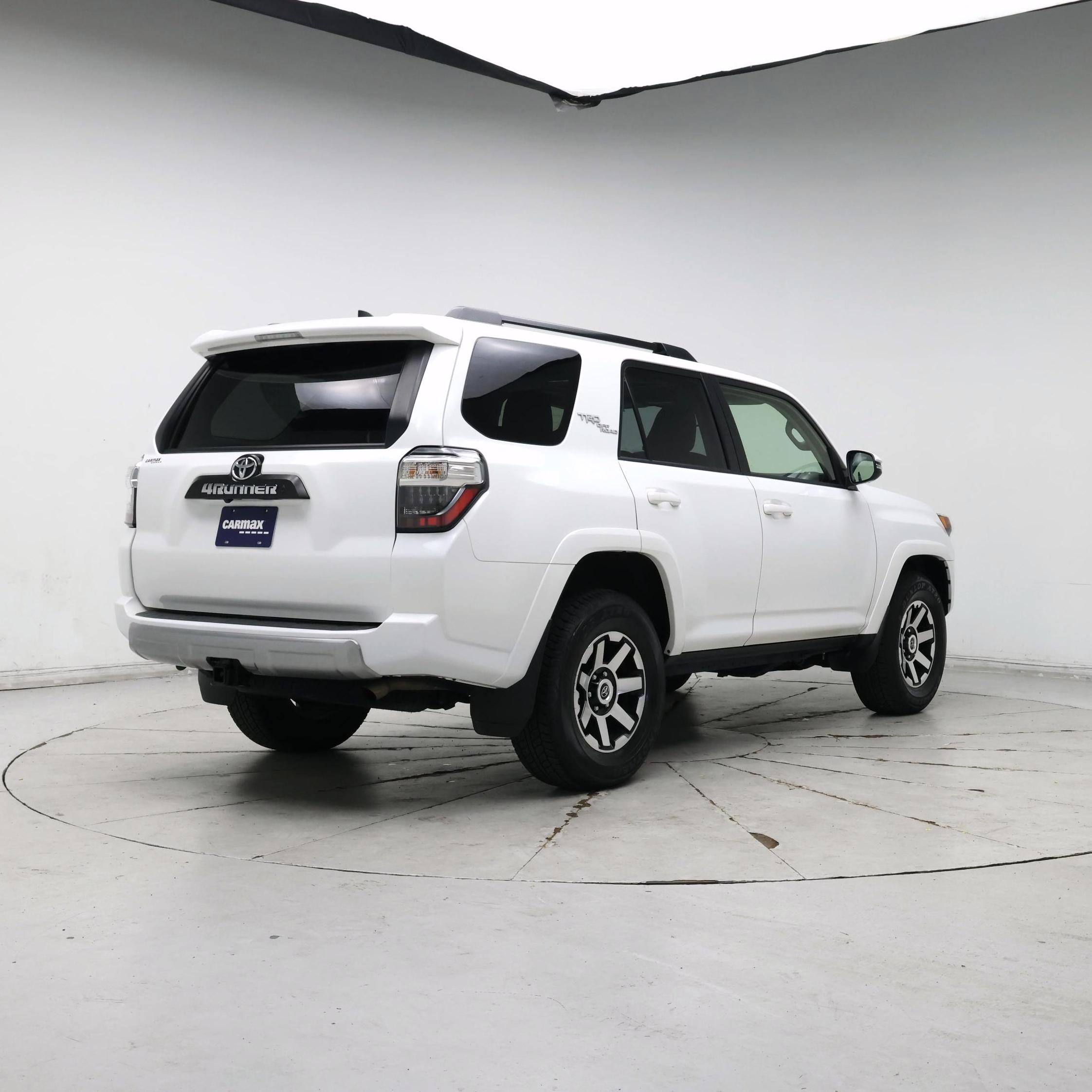 Thumbnail: 2023 Toyota 4Runner - 8