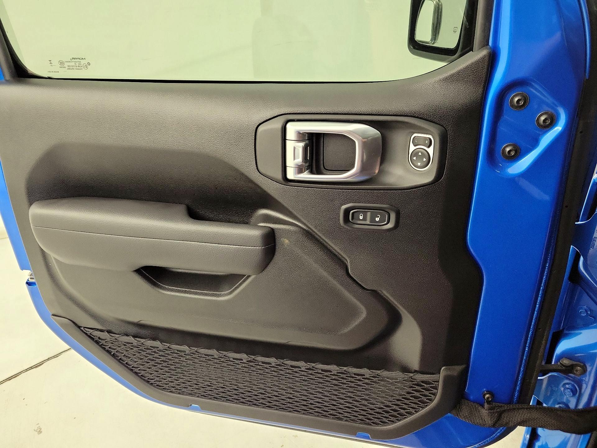 Thumbnail: 2025 Jeep Wrangler - 12