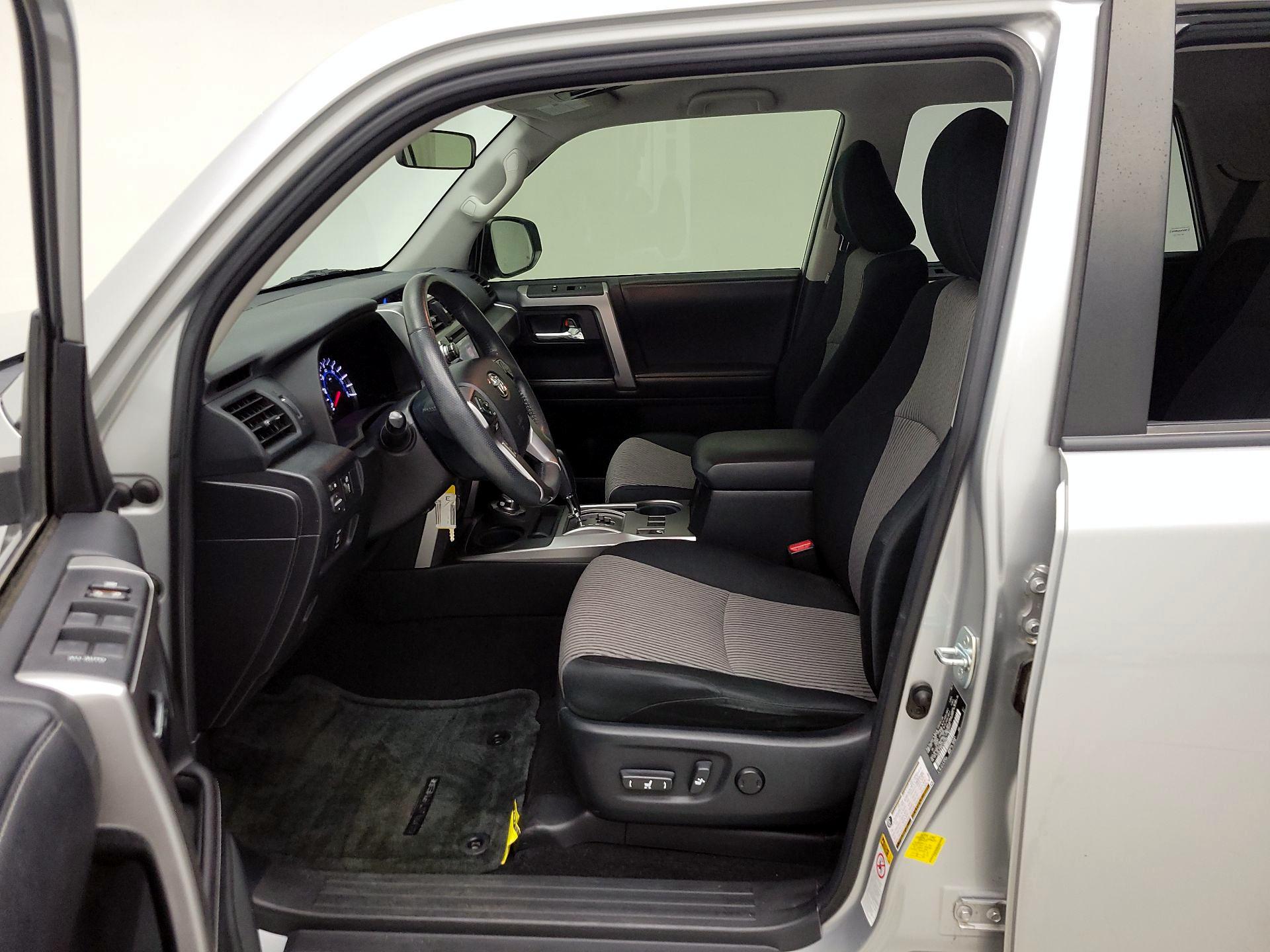 Thumbnail: 2015 Toyota 4Runner - 11