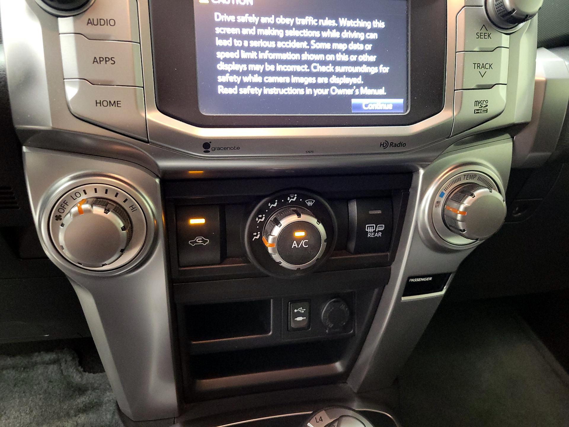 Thumbnail: 2015 Toyota 4Runner - 16