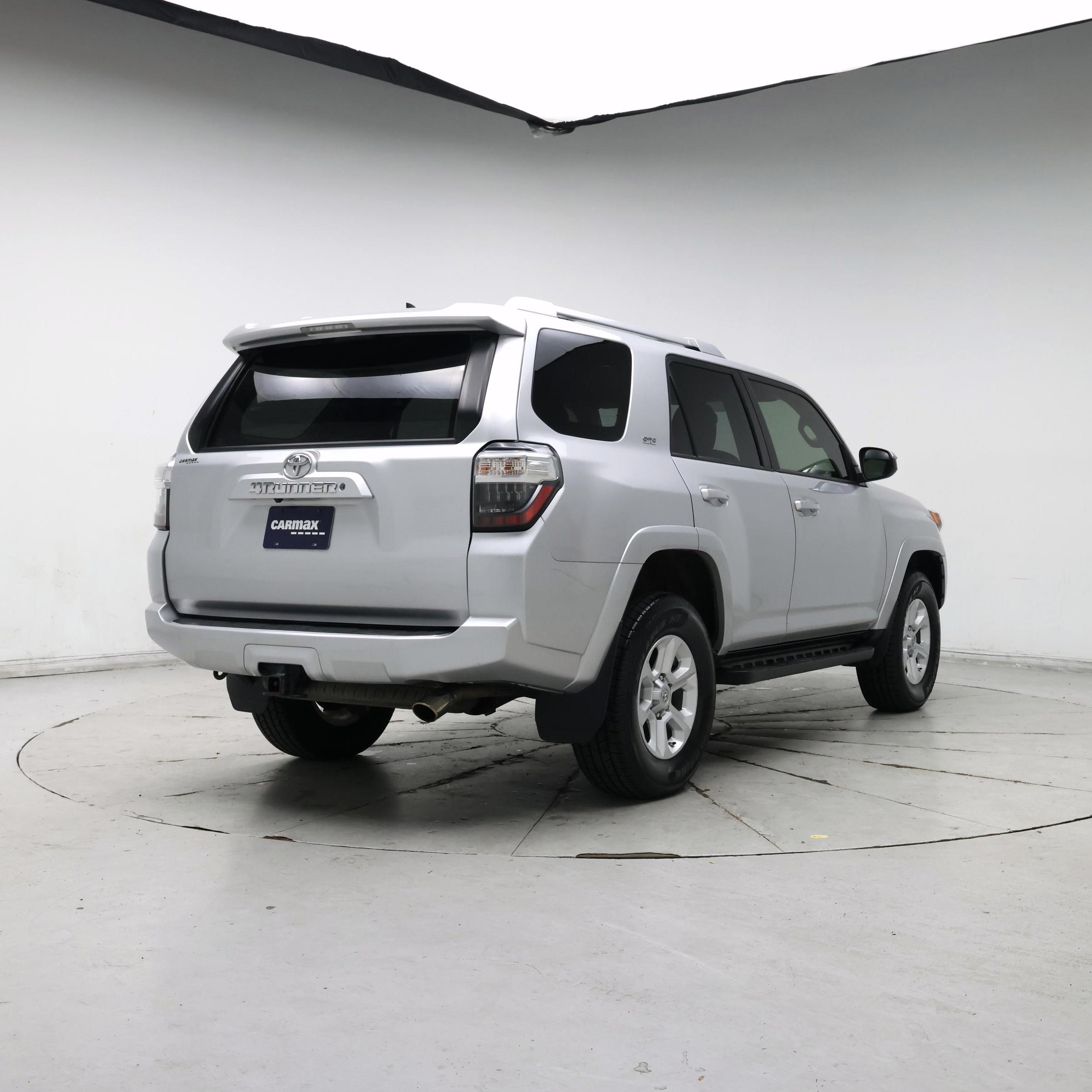 Thumbnail: 2015 Toyota 4Runner - 8