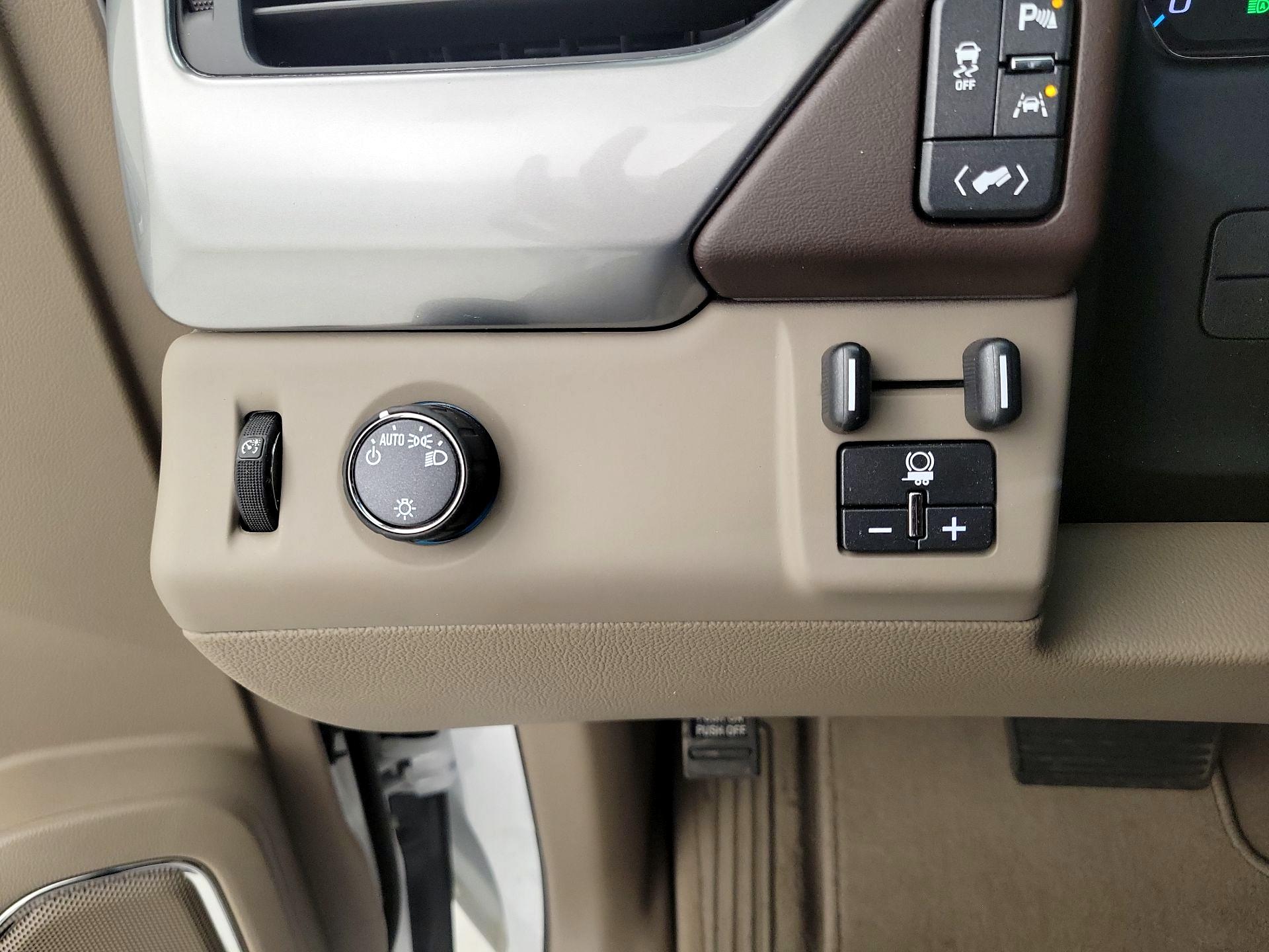 Thumbnail: 2019 Chevrolet Suburban - 13