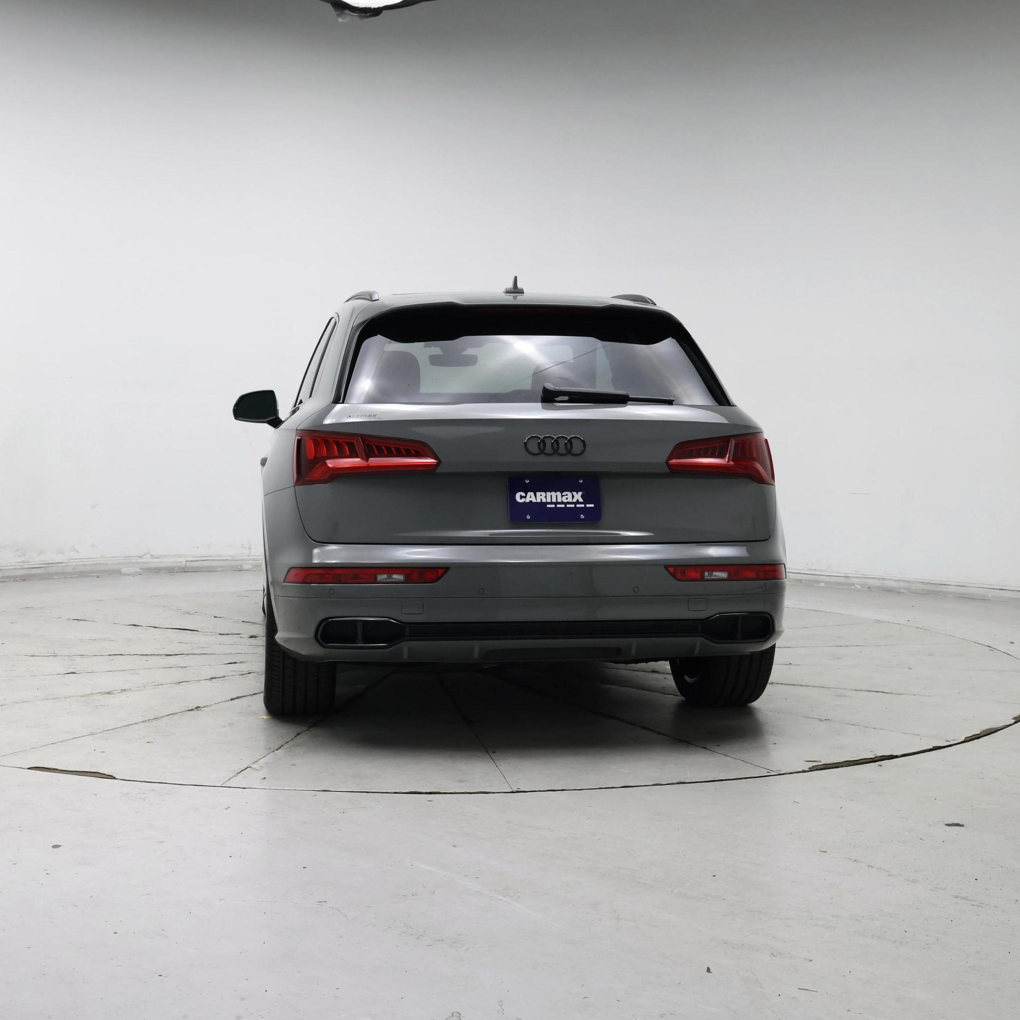 Thumbnail: 2020 Audi SQ5 - 6