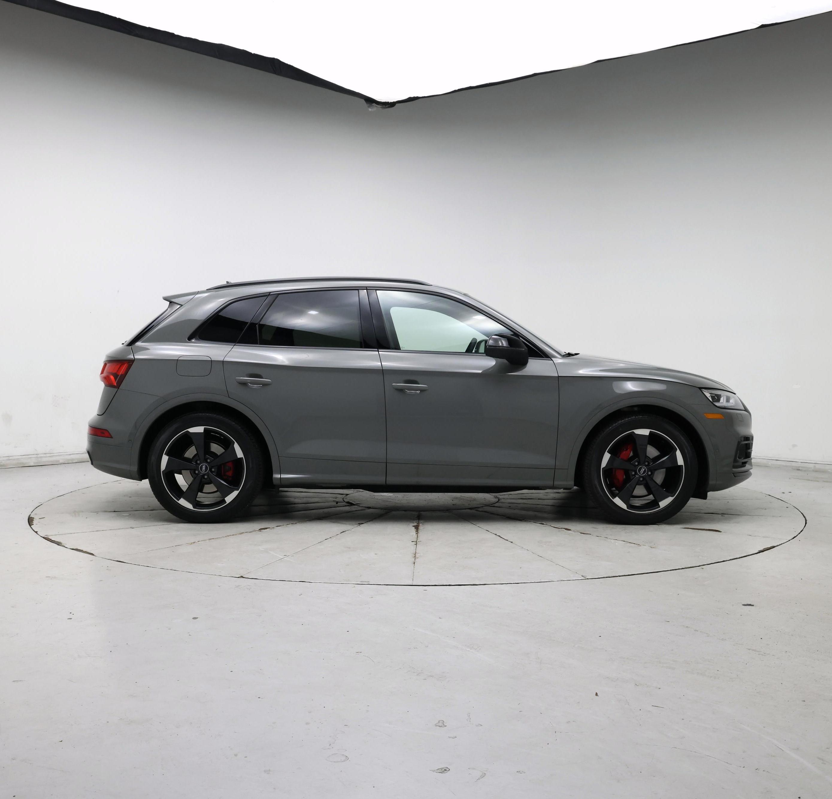 Thumbnail: 2020 Audi SQ5 - 7