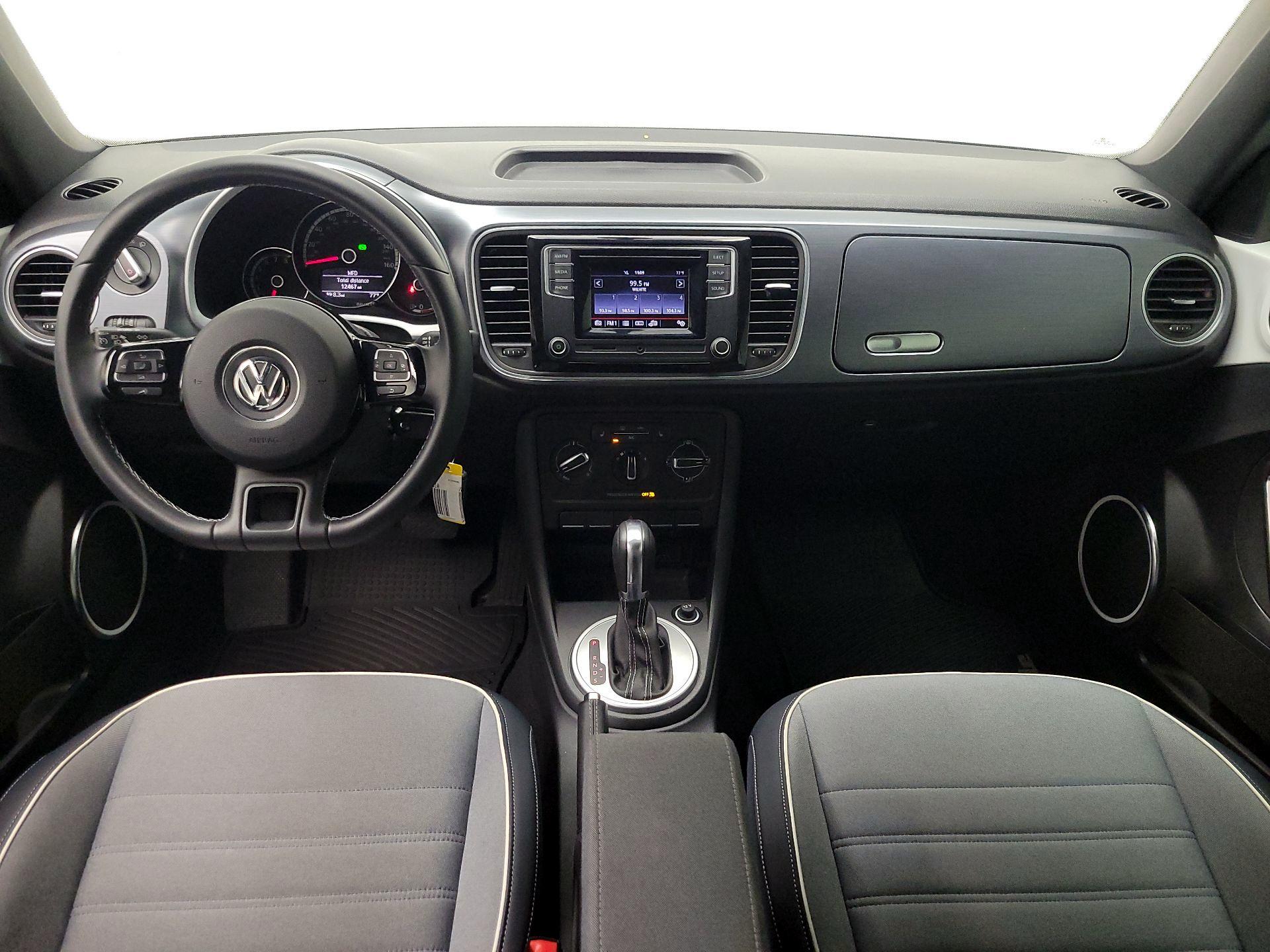 Thumbnail: 2016 Volkswagen Beetle - 9