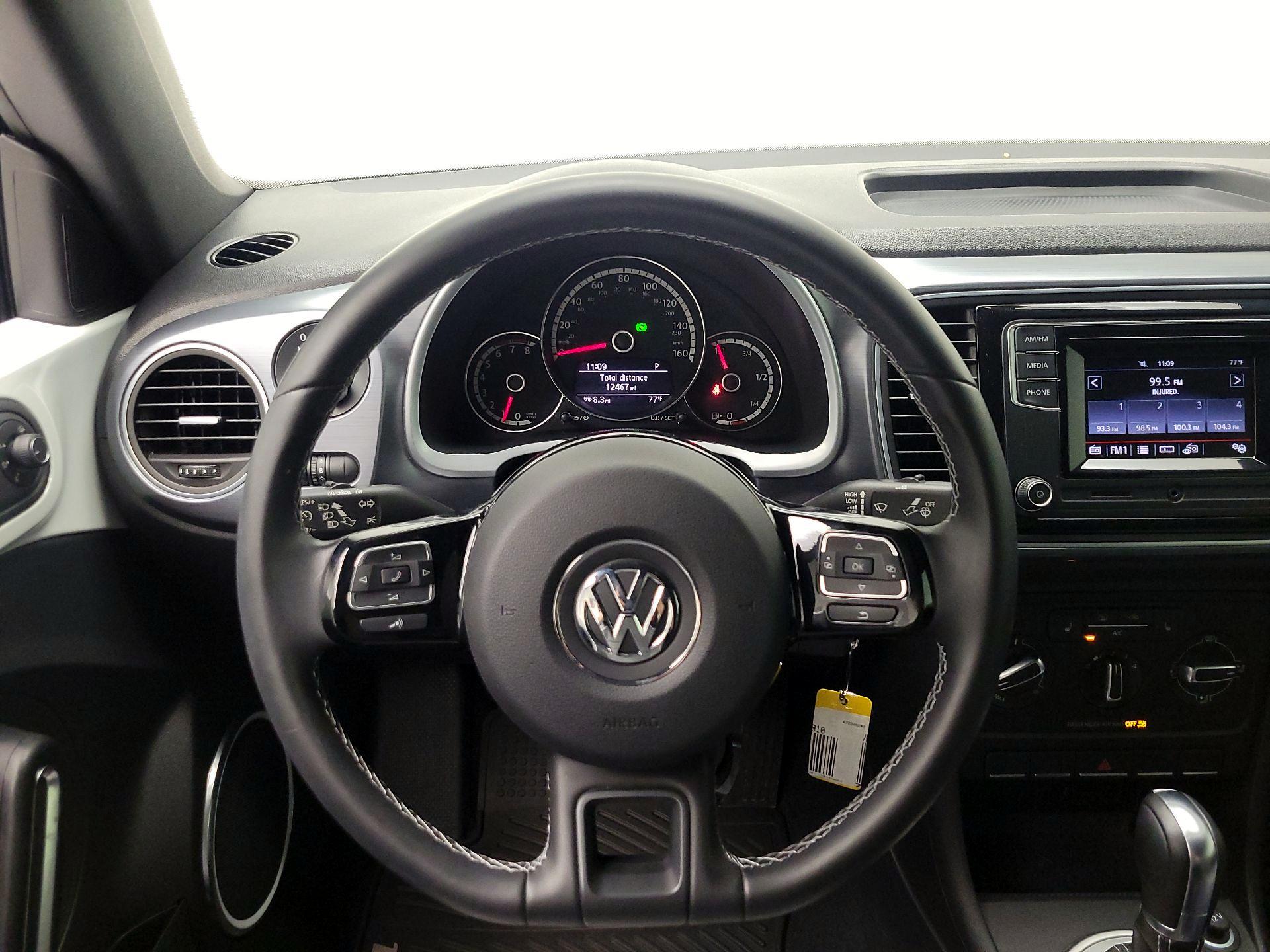 Thumbnail: 2016 Volkswagen Beetle - 10