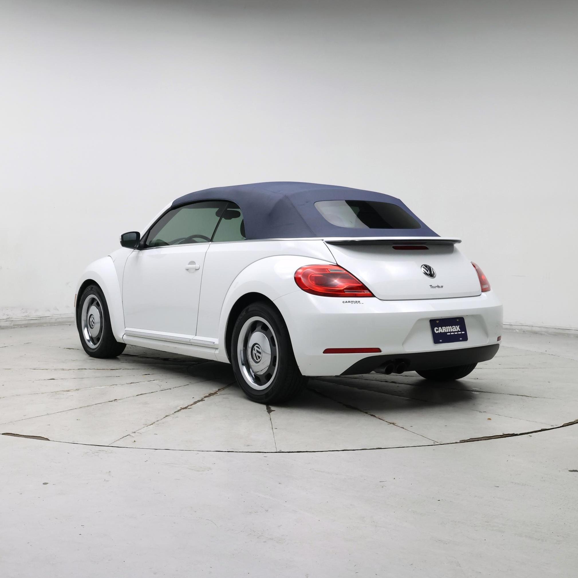 Thumbnail: 2016 Volkswagen Beetle - 2