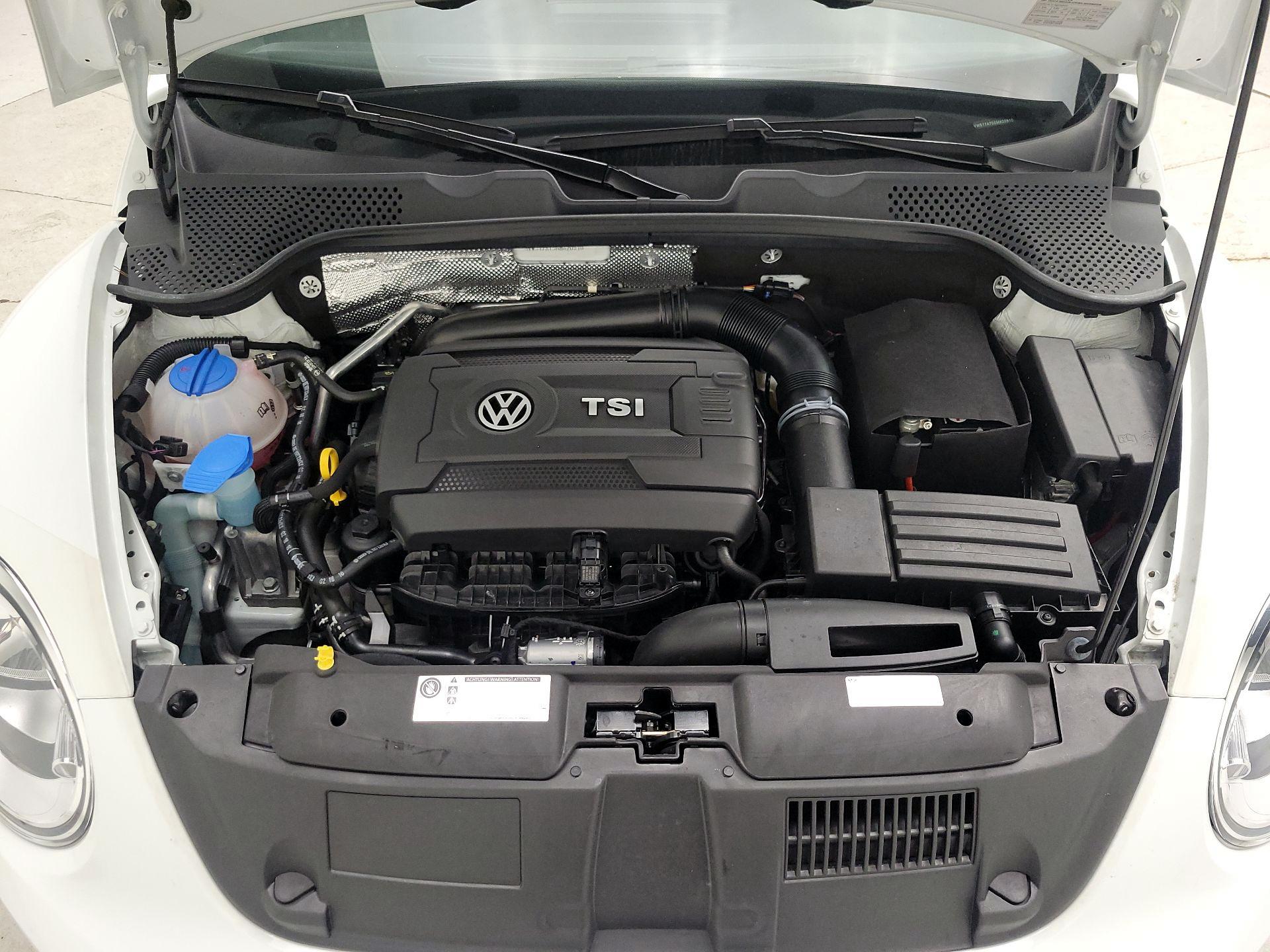 Thumbnail: 2016 Volkswagen Beetle - 20