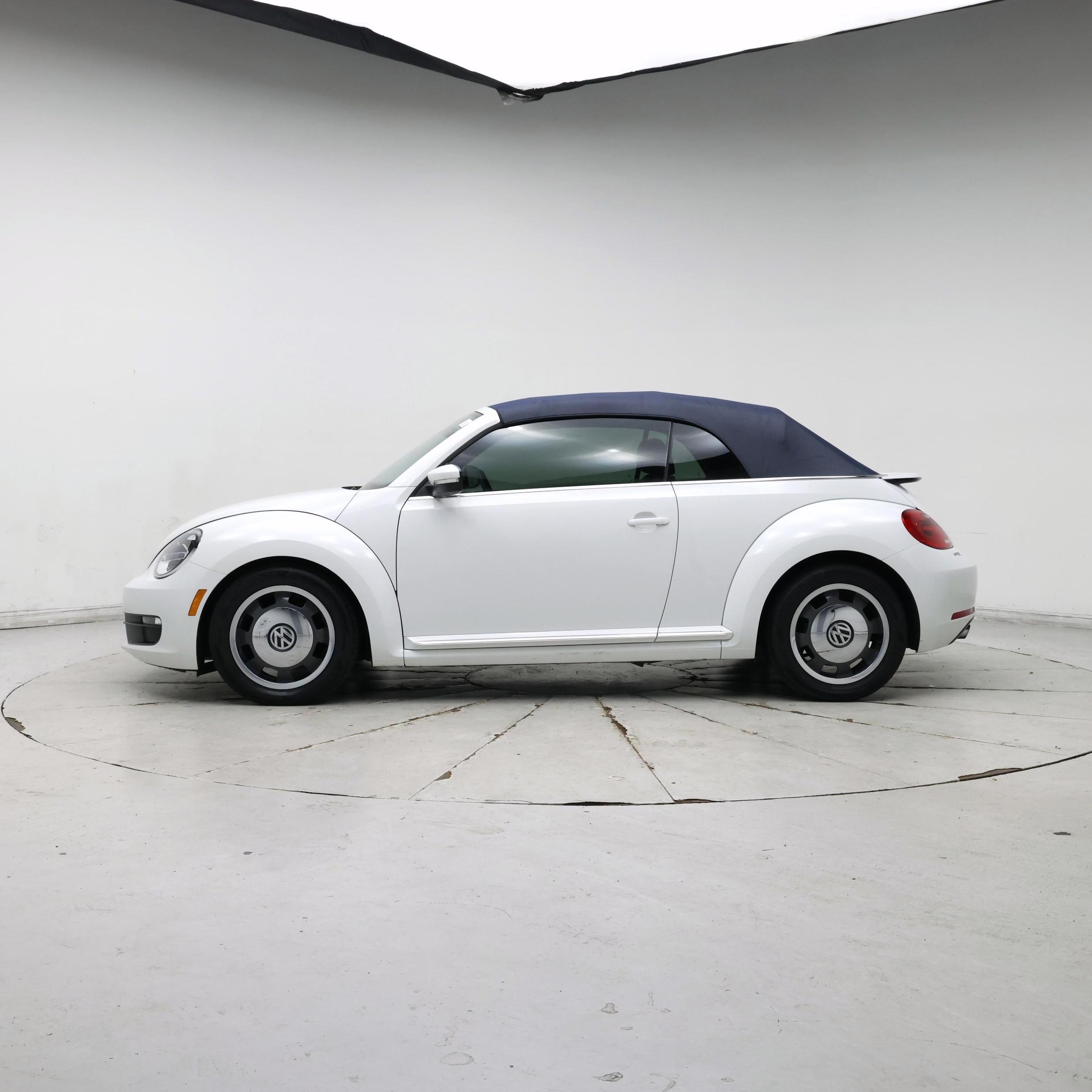 Thumbnail: 2016 Volkswagen Beetle - 3