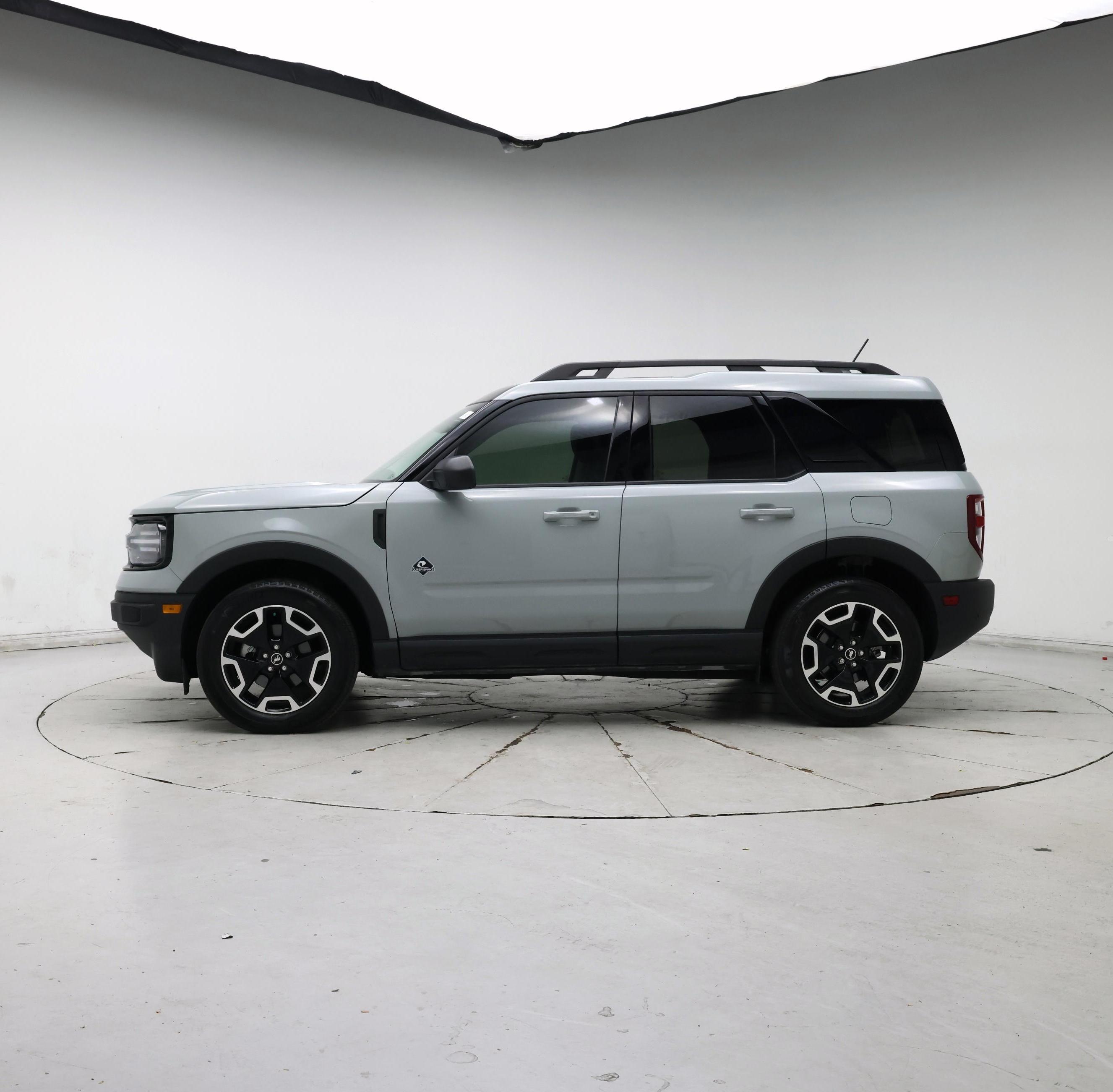 Thumbnail: 2023 Ford Bronco Sport - 3