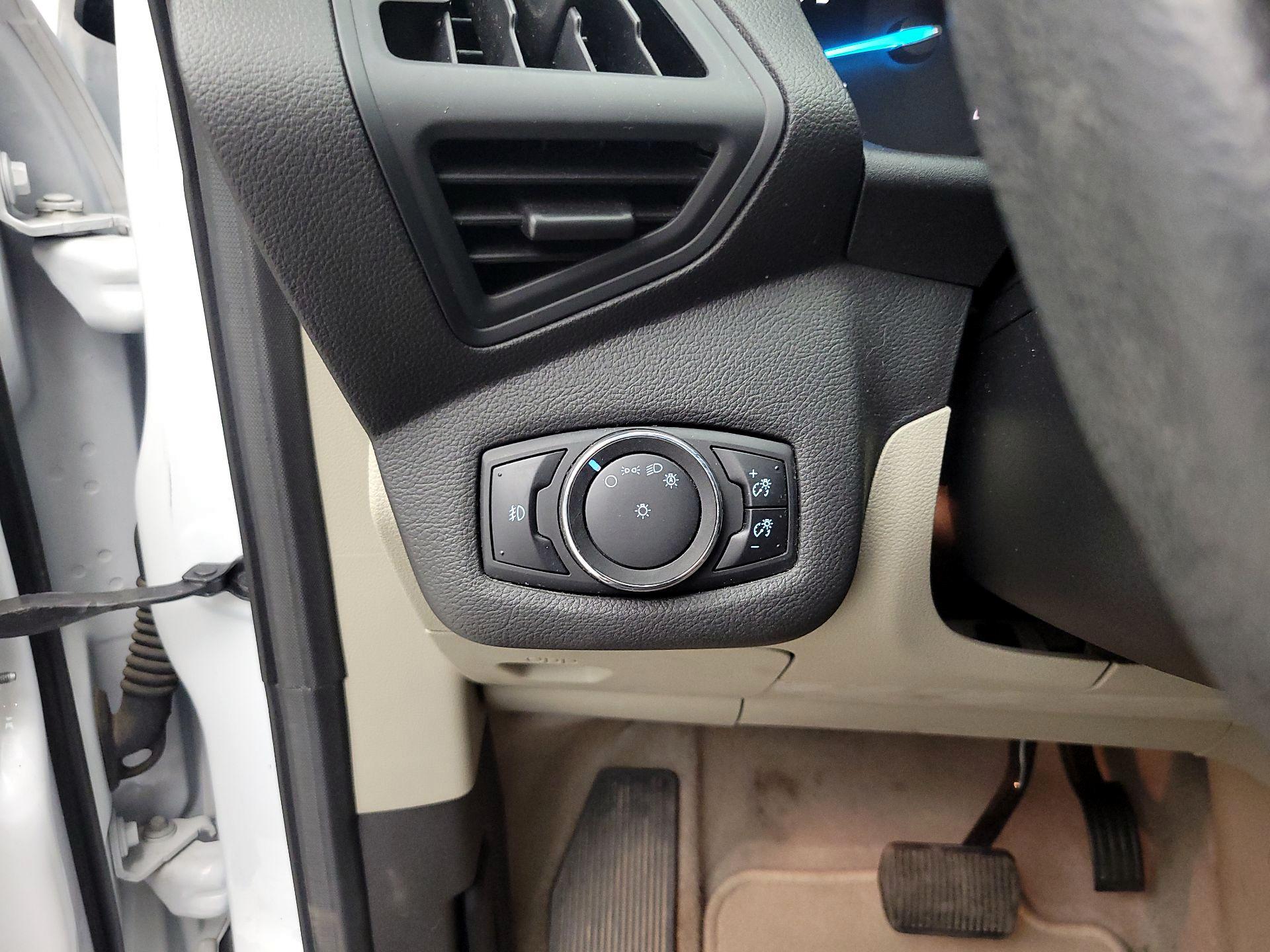 Thumbnail: 2015 Ford Escape - 13