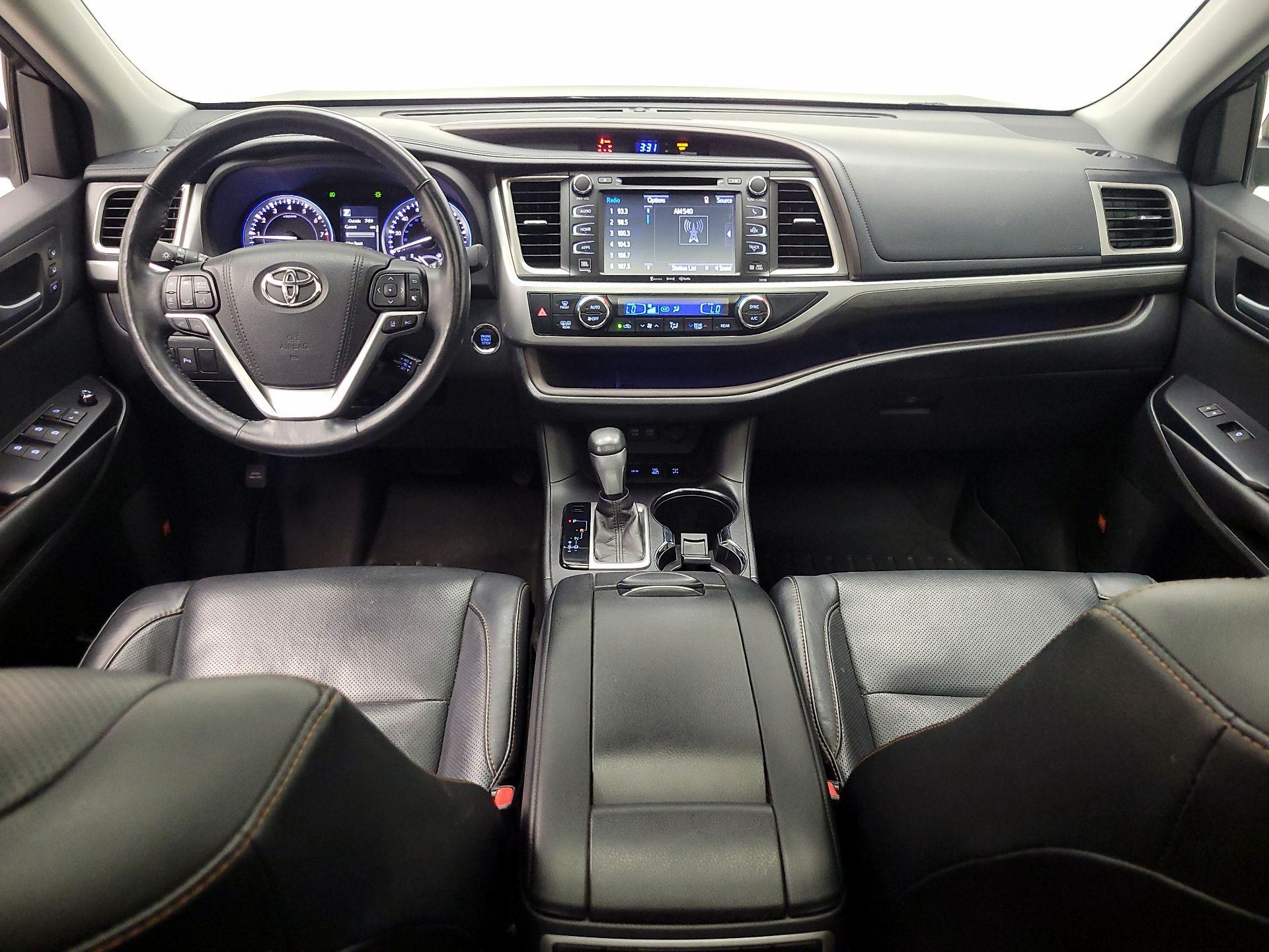 Thumbnail: 2017 Toyota Highlander - 9