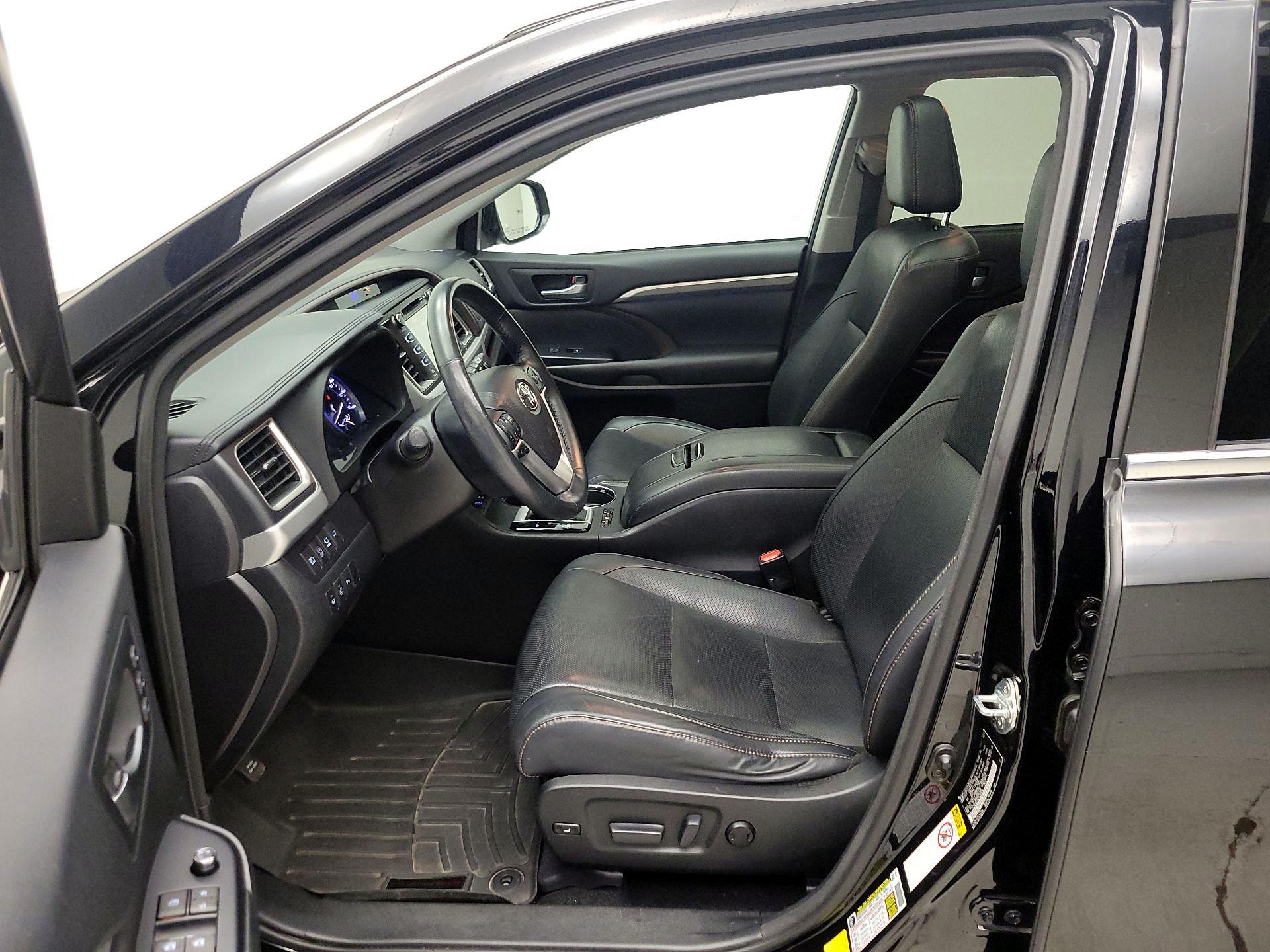 Thumbnail: 2017 Toyota Highlander - 11