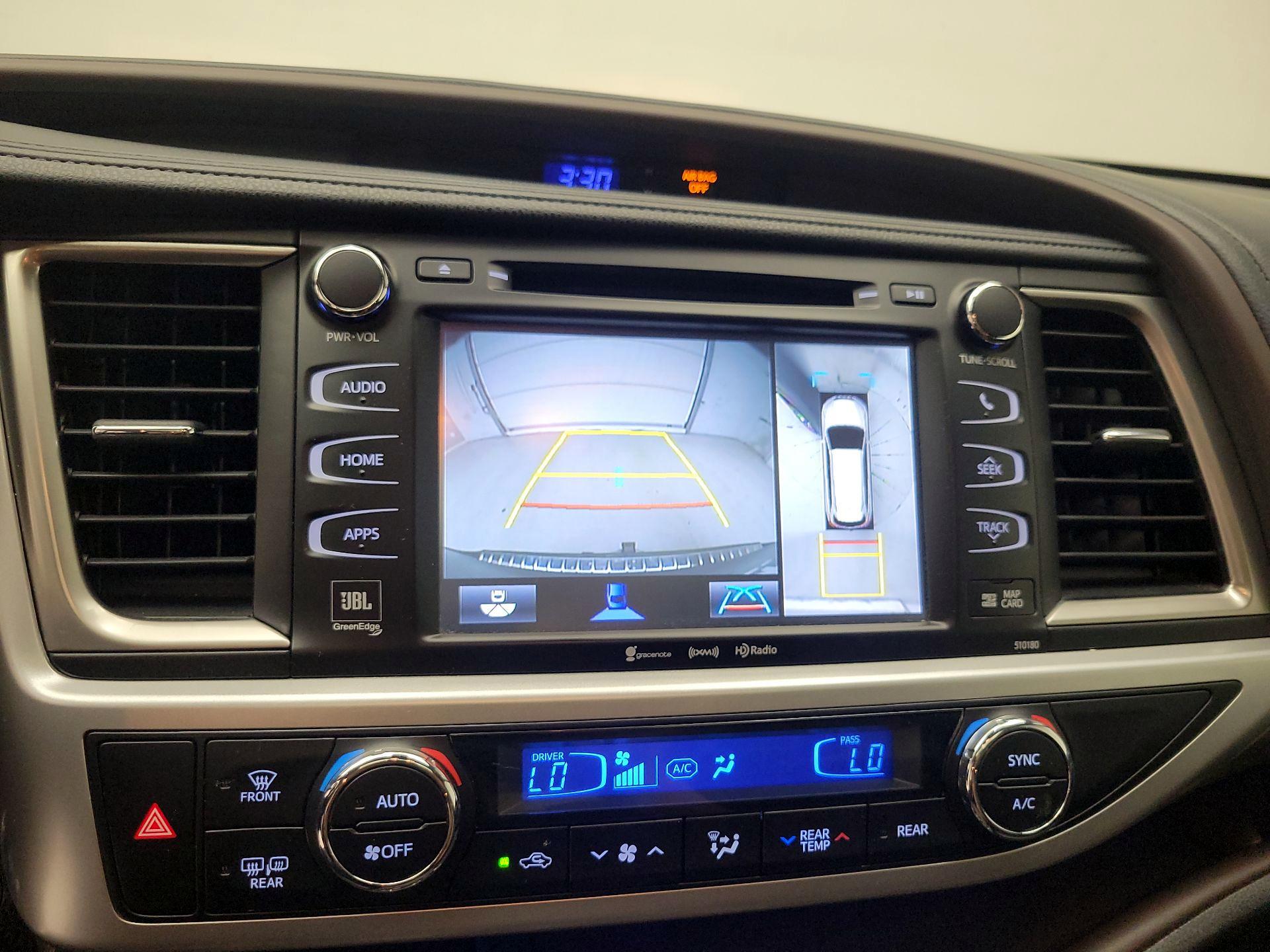 Thumbnail: 2017 Toyota Highlander - 14