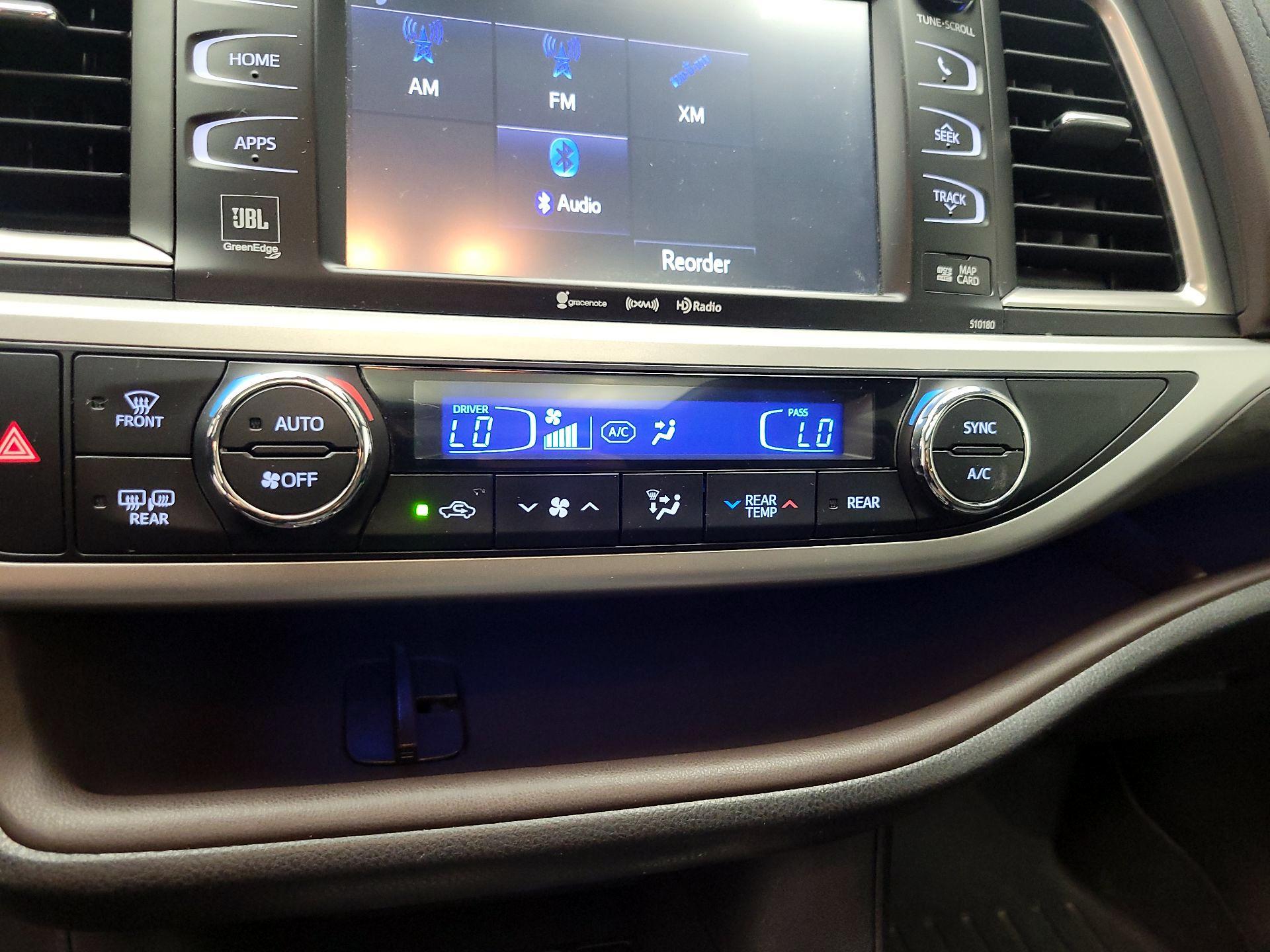 Thumbnail: 2017 Toyota Highlander - 16