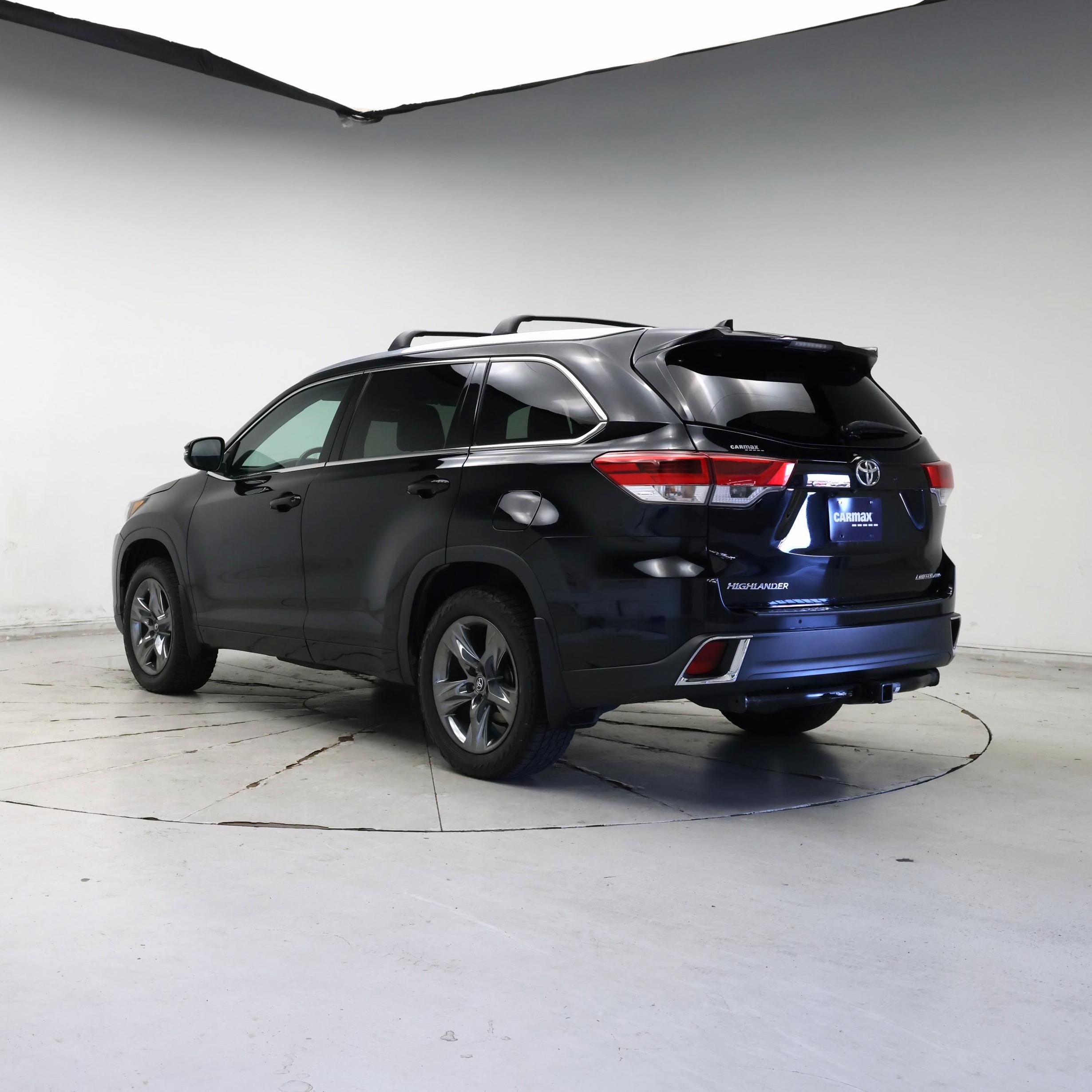 Thumbnail: 2017 Toyota Highlander - 2