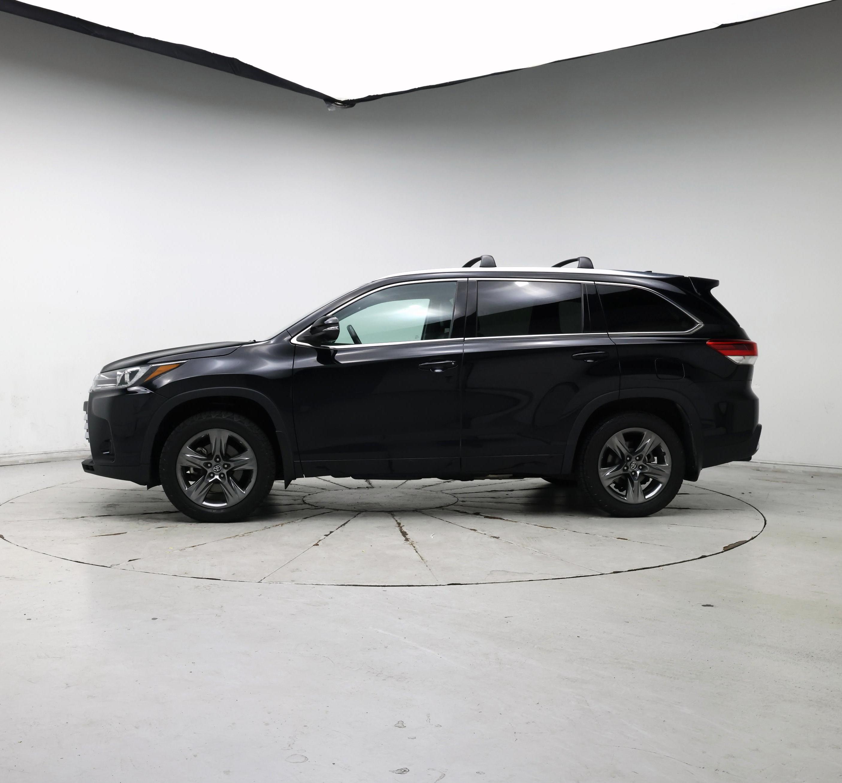 Thumbnail: 2017 Toyota Highlander - 3