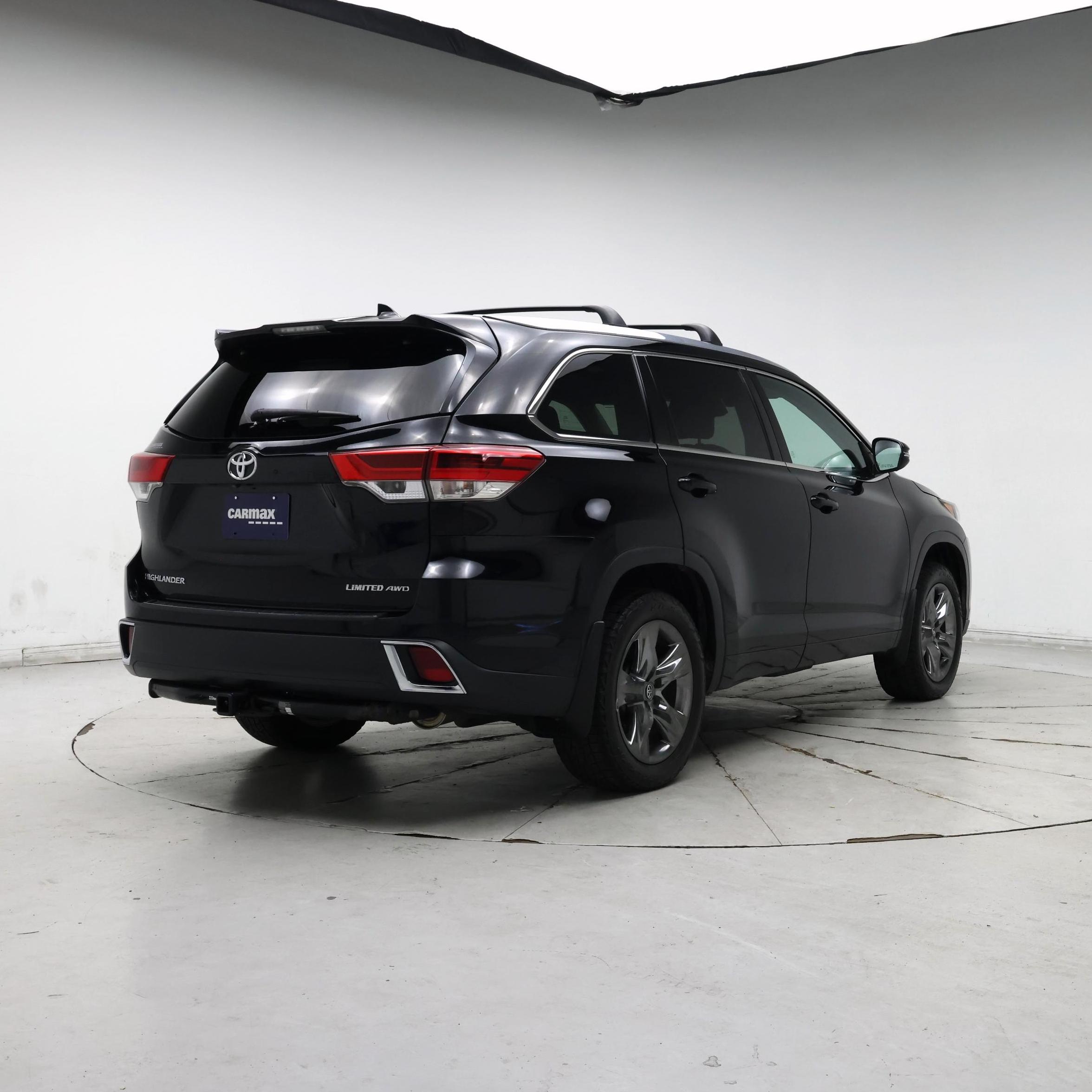 Thumbnail: 2017 Toyota Highlander - 8
