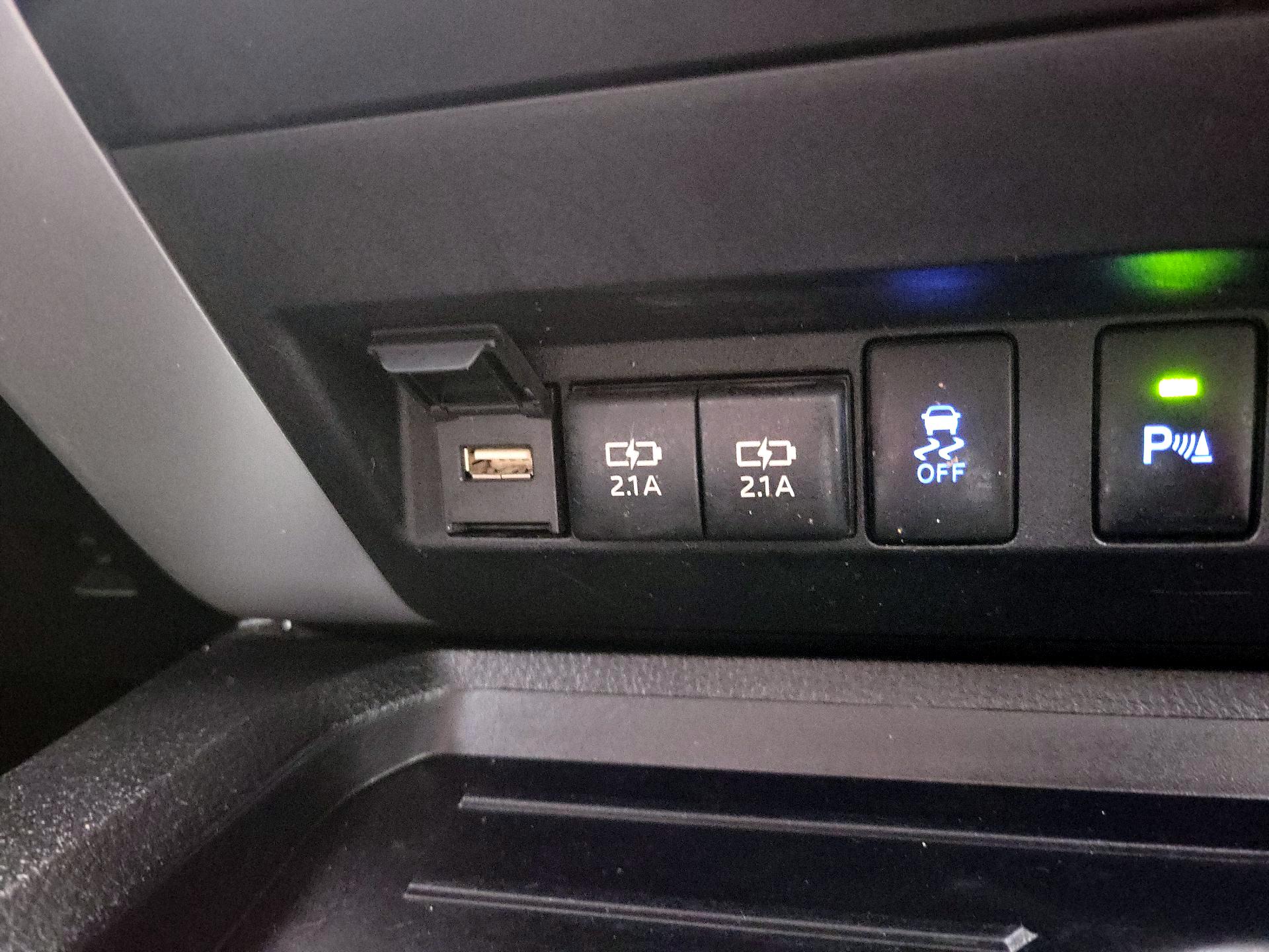 Thumbnail: 2021 Toyota Tundra - 19