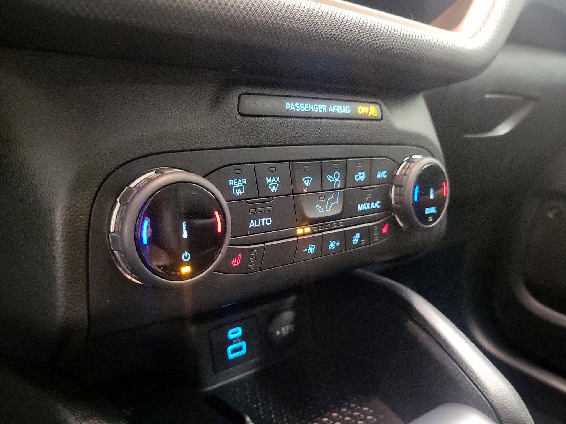 Thumbnail: 2022 Ford Bronco Sport - 14