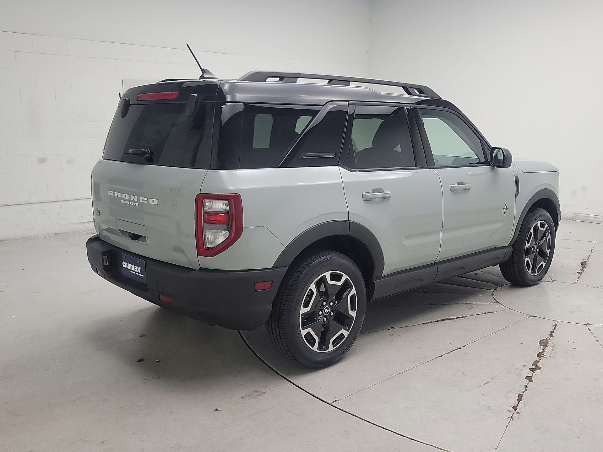 Thumbnail: 2022 Ford Bronco Sport - 5