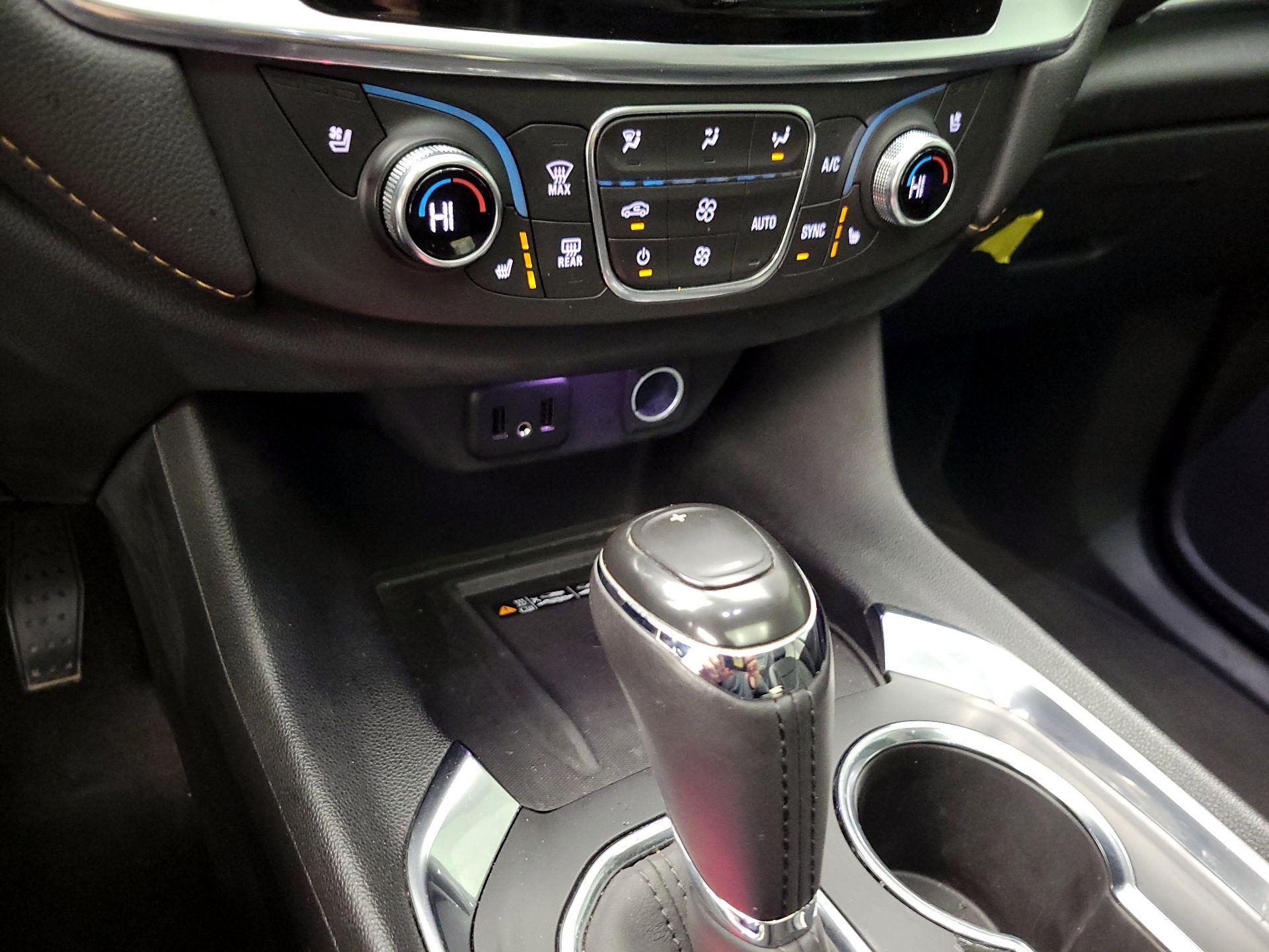 Thumbnail: 2019 Chevrolet Traverse - 19