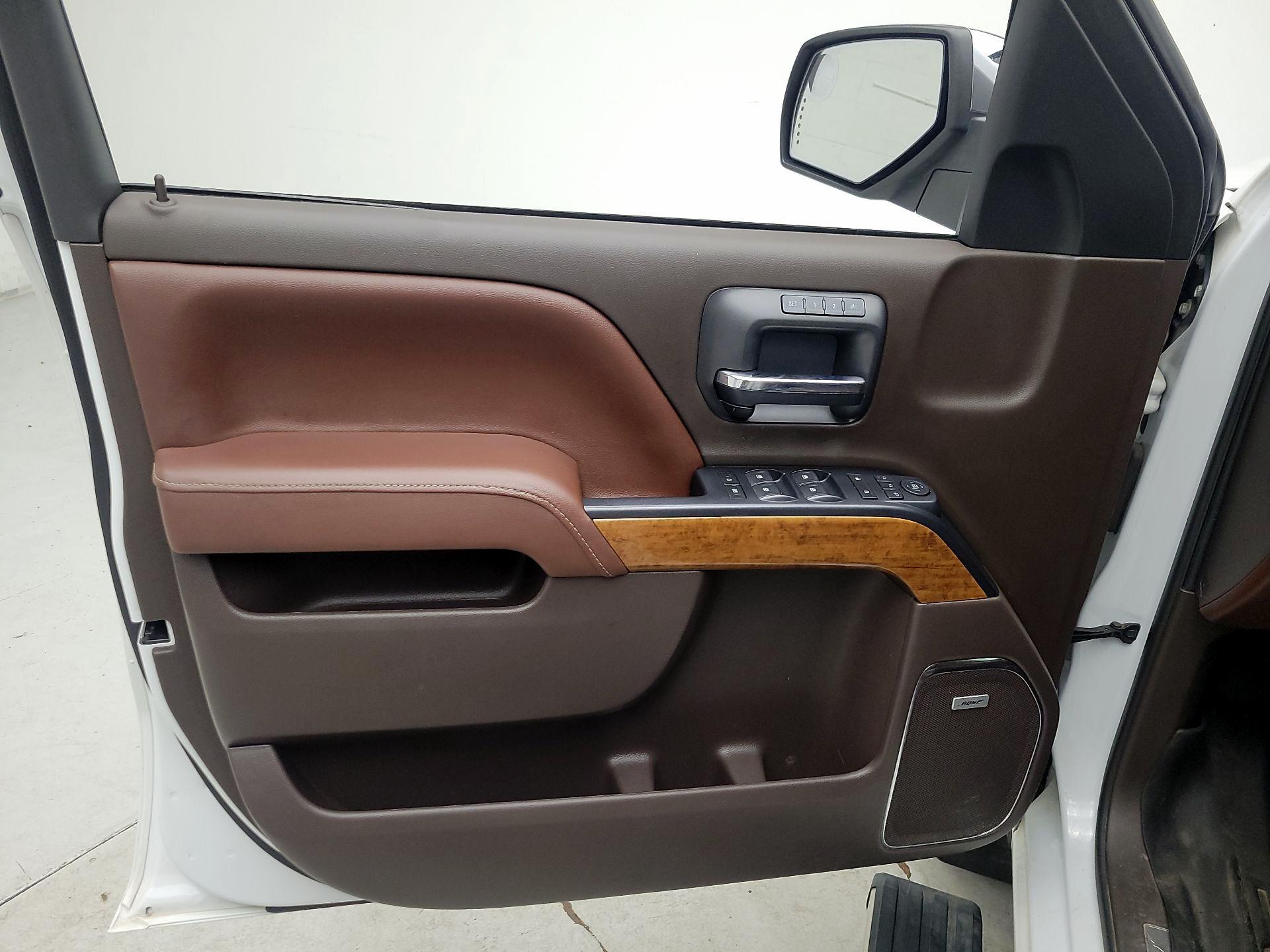 Thumbnail: 2017 Chevrolet Silverado 1500 - 12