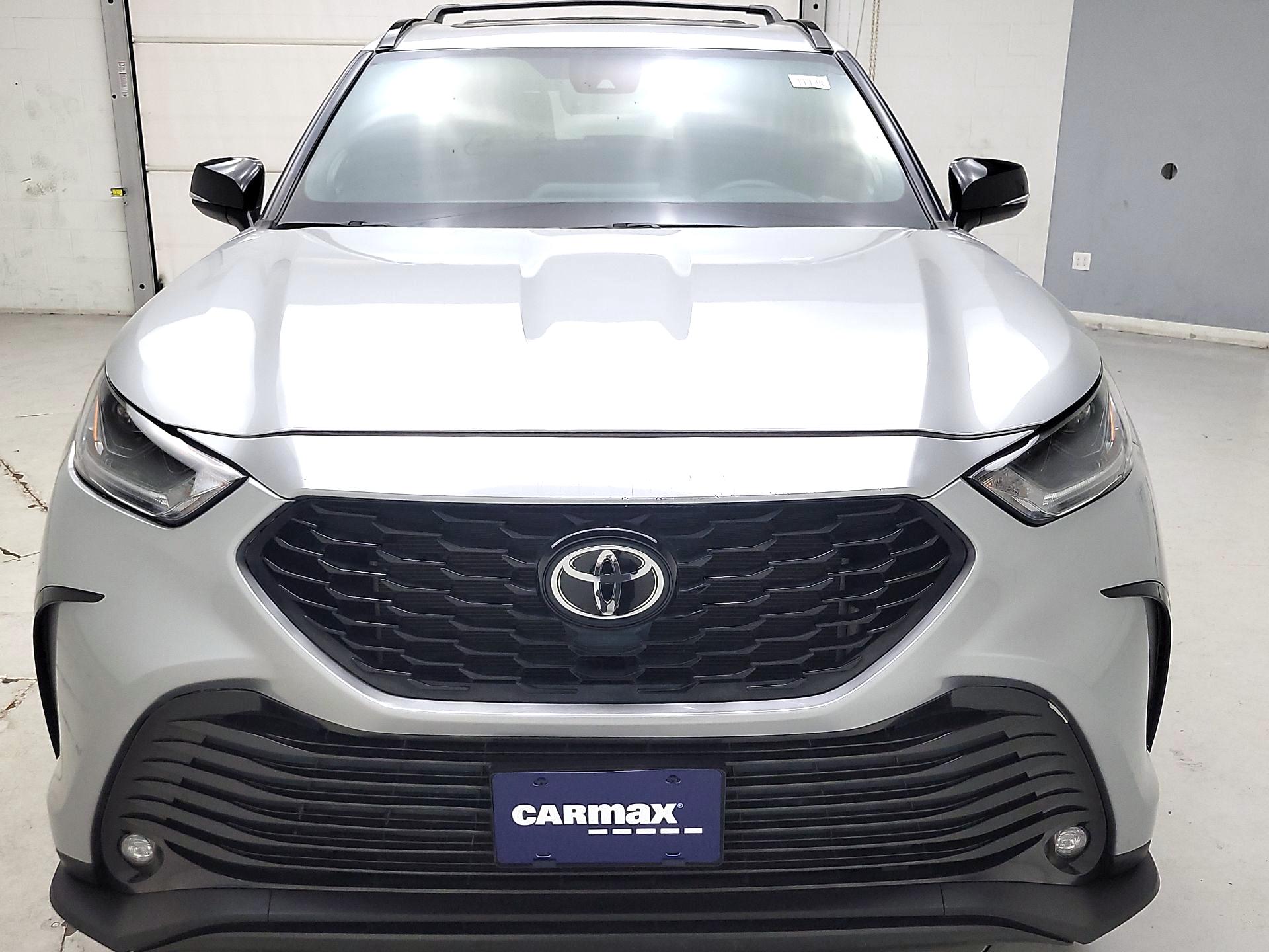 Thumbnail: 2022 Toyota Highlander - 2