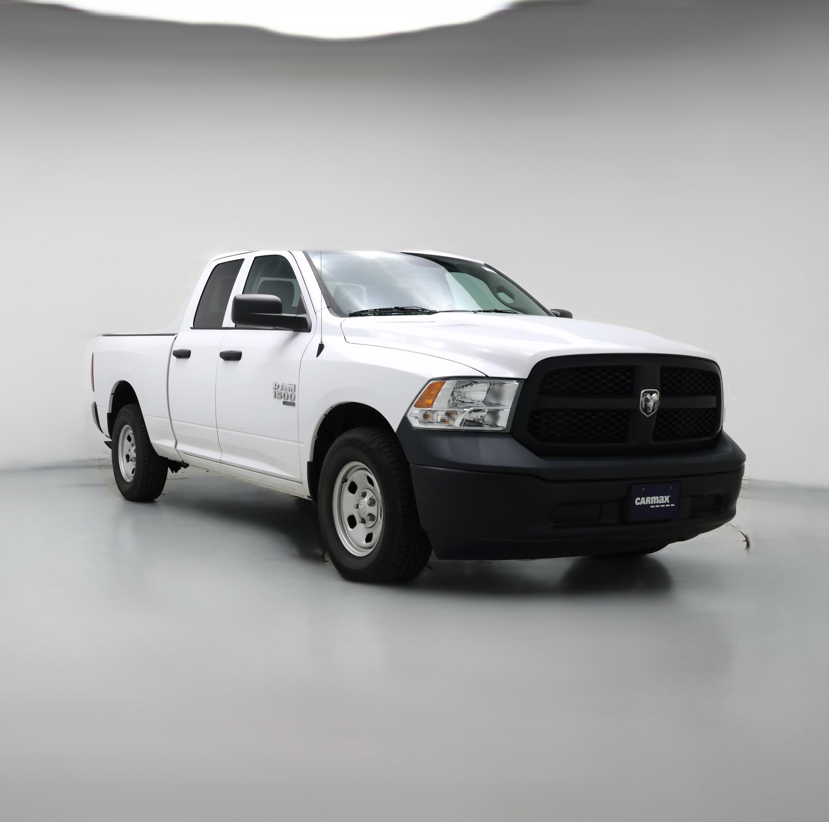 Thumbnail: 2019 RAM 1500 Classic - 1