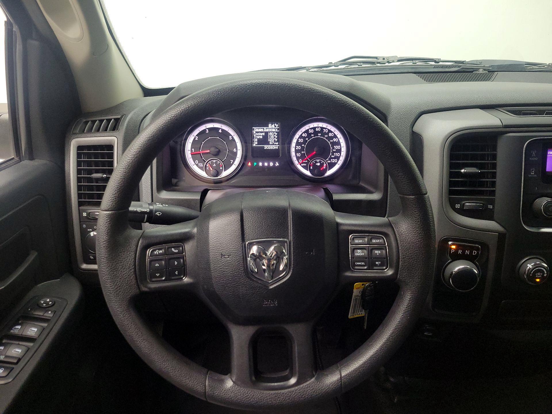 Thumbnail: 2019 RAM 1500 Classic - 10