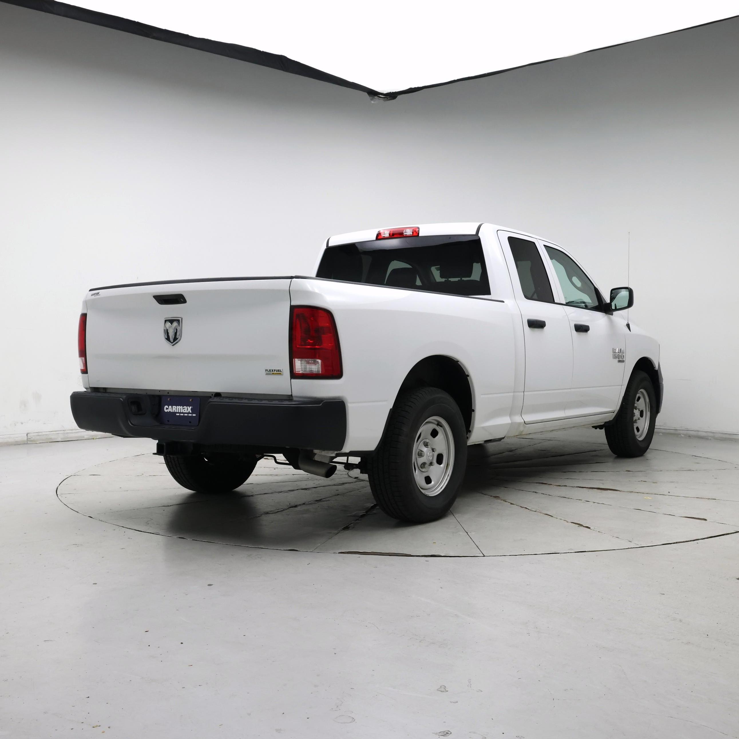 Thumbnail: 2019 RAM 1500 Classic - 8