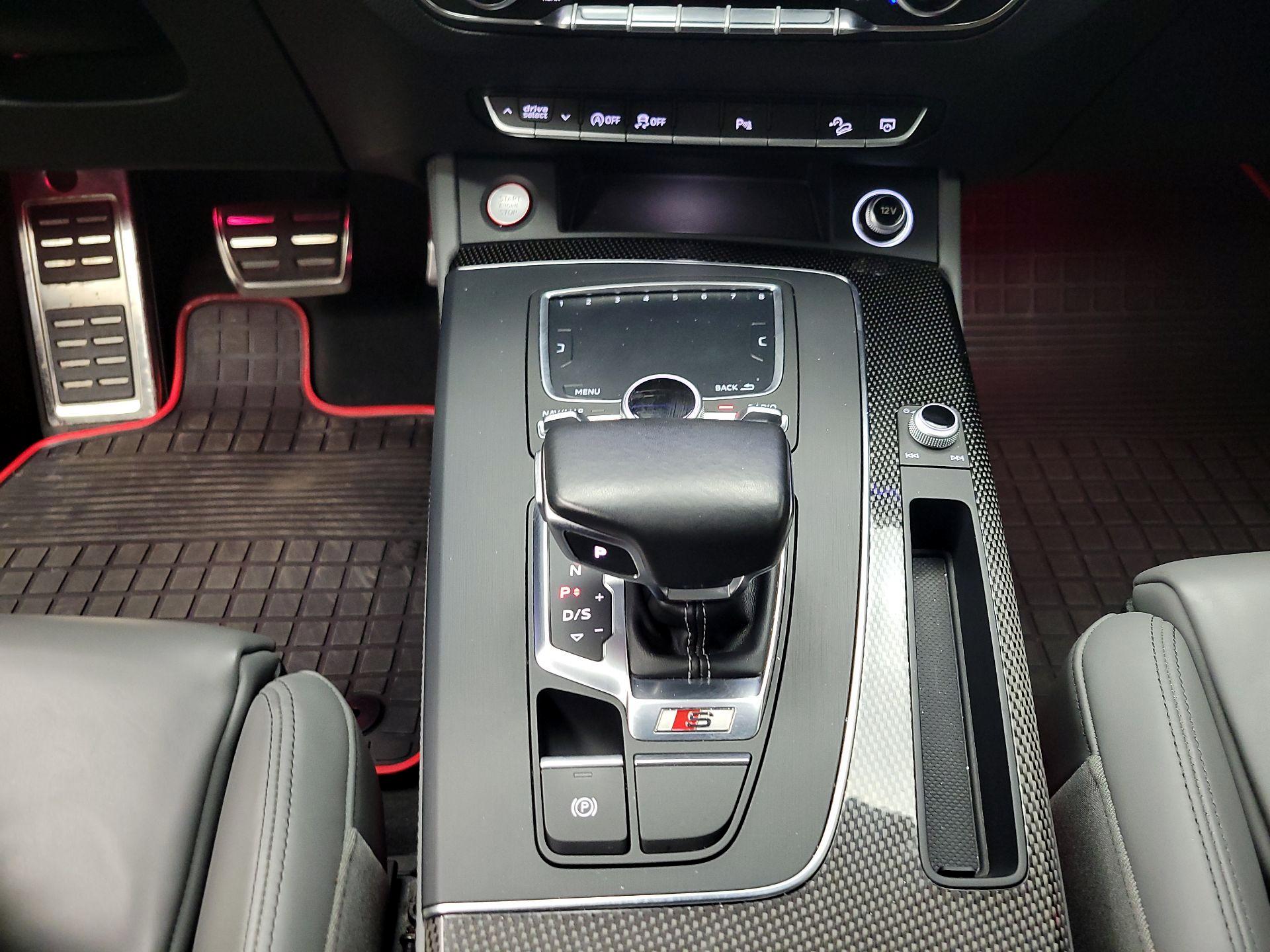 Thumbnail: 2018 Audi SQ5 - 18