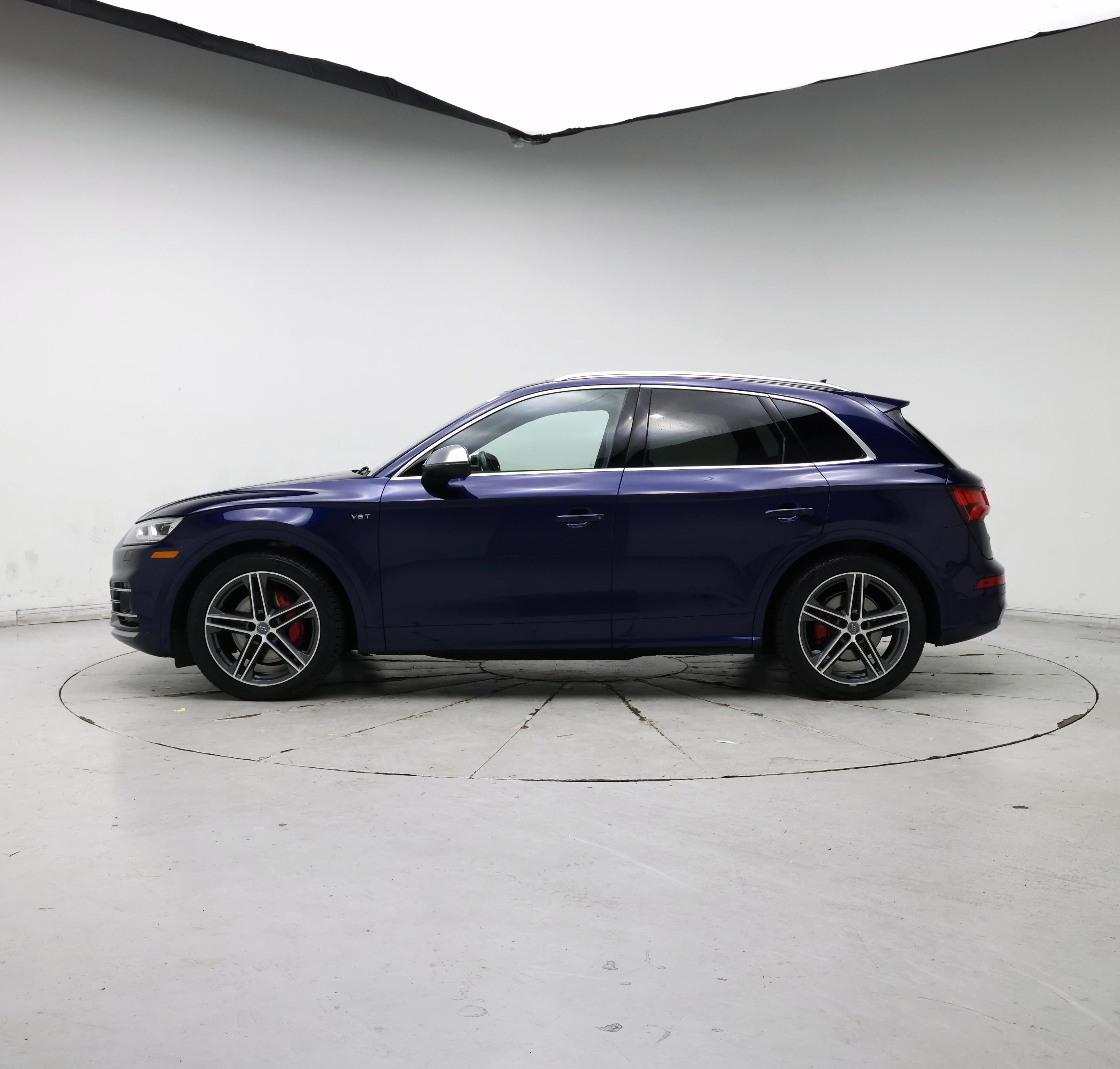 Thumbnail: 2018 Audi SQ5 - 3