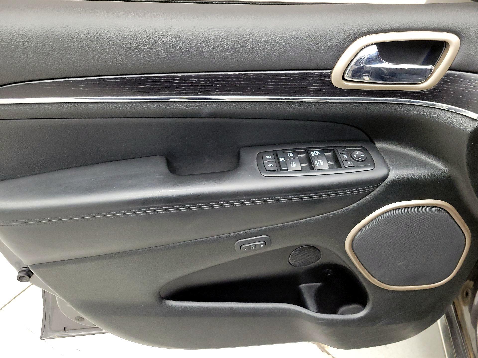Thumbnail: 2014 Jeep Grand Cherokee - 12