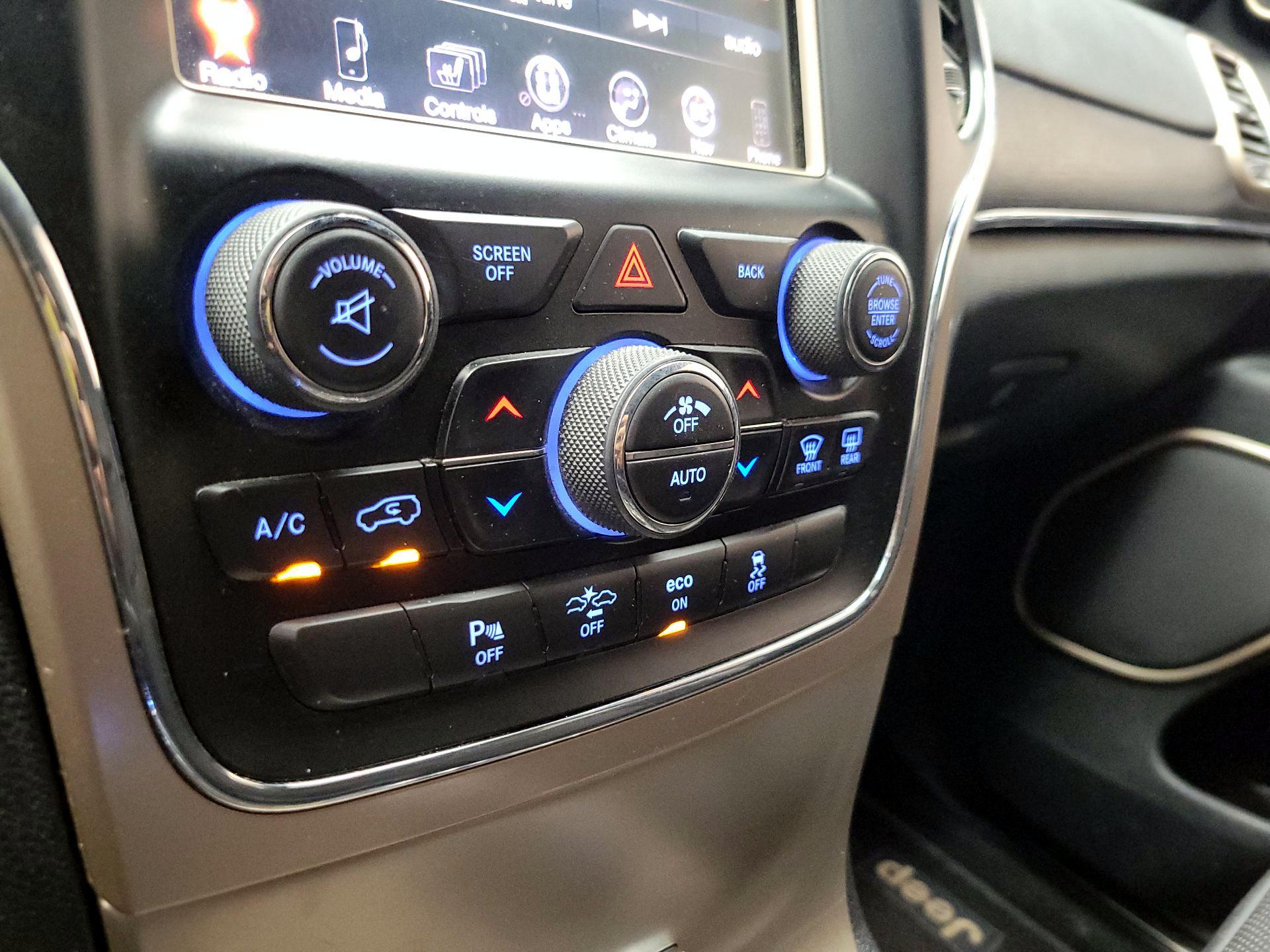 Thumbnail: 2014 Jeep Grand Cherokee - 17