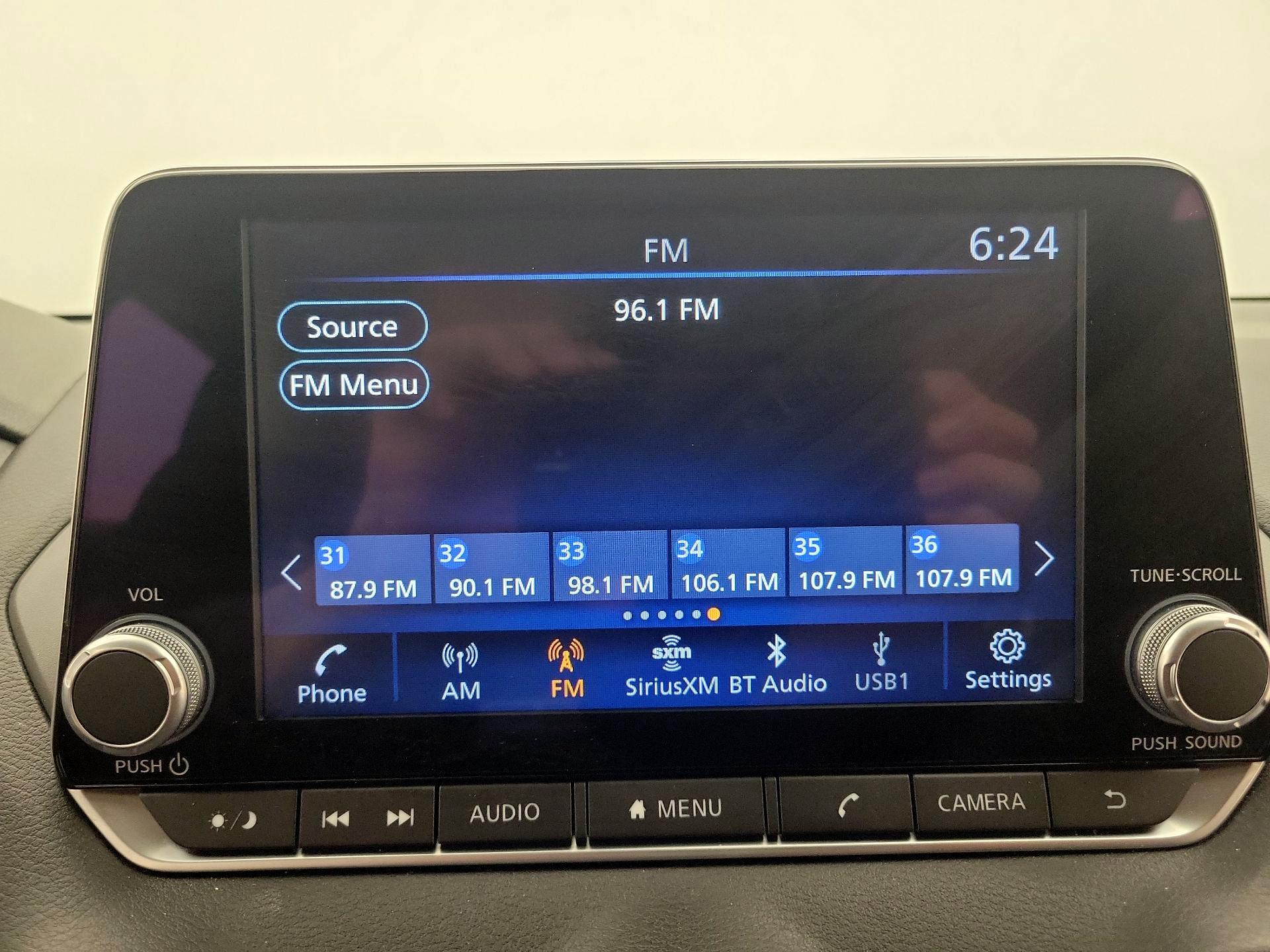 Thumbnail: 2024 Nissan Sentra - 15