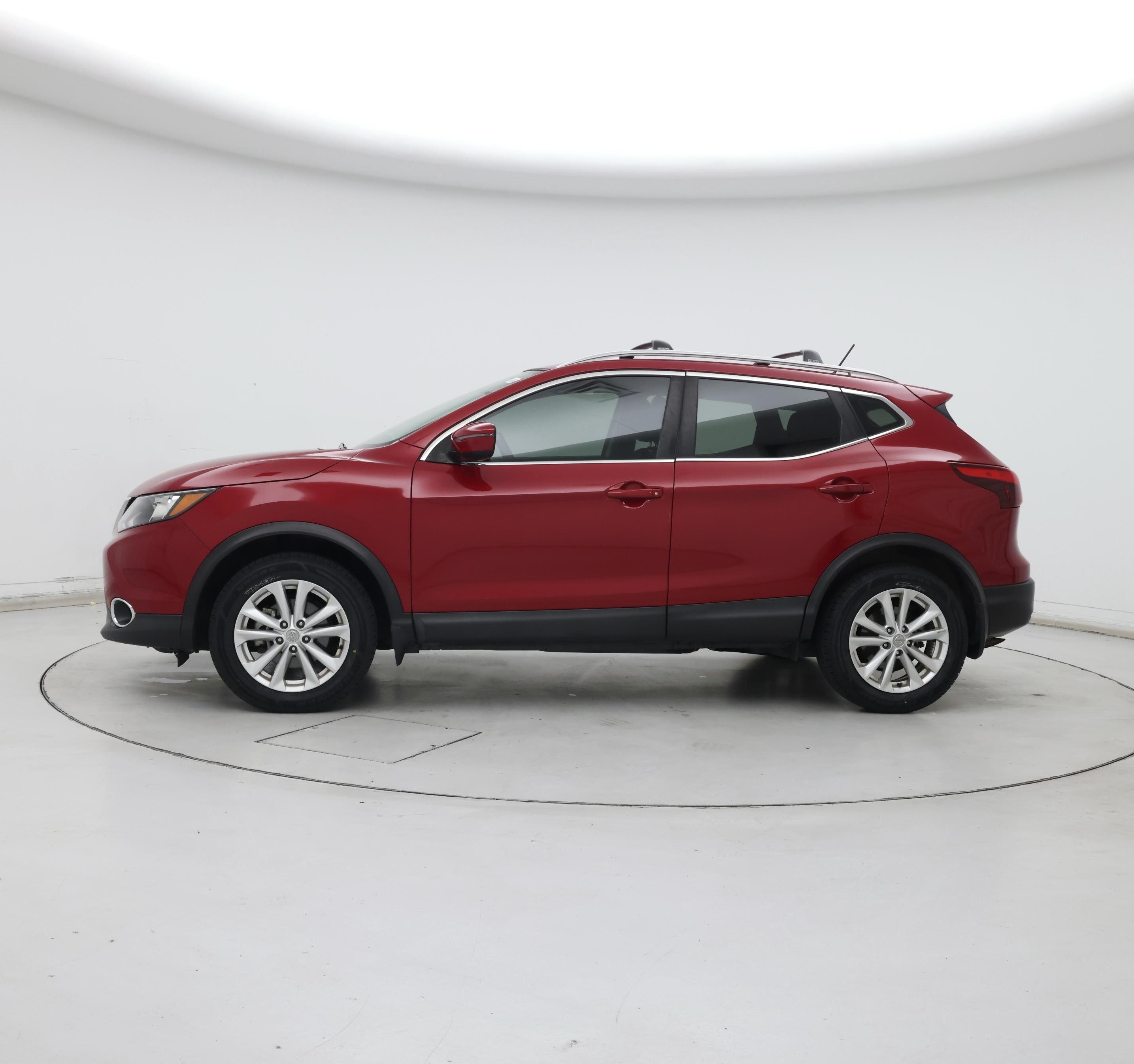 Thumbnail: 2017 Nissan Rogue Sport - 3