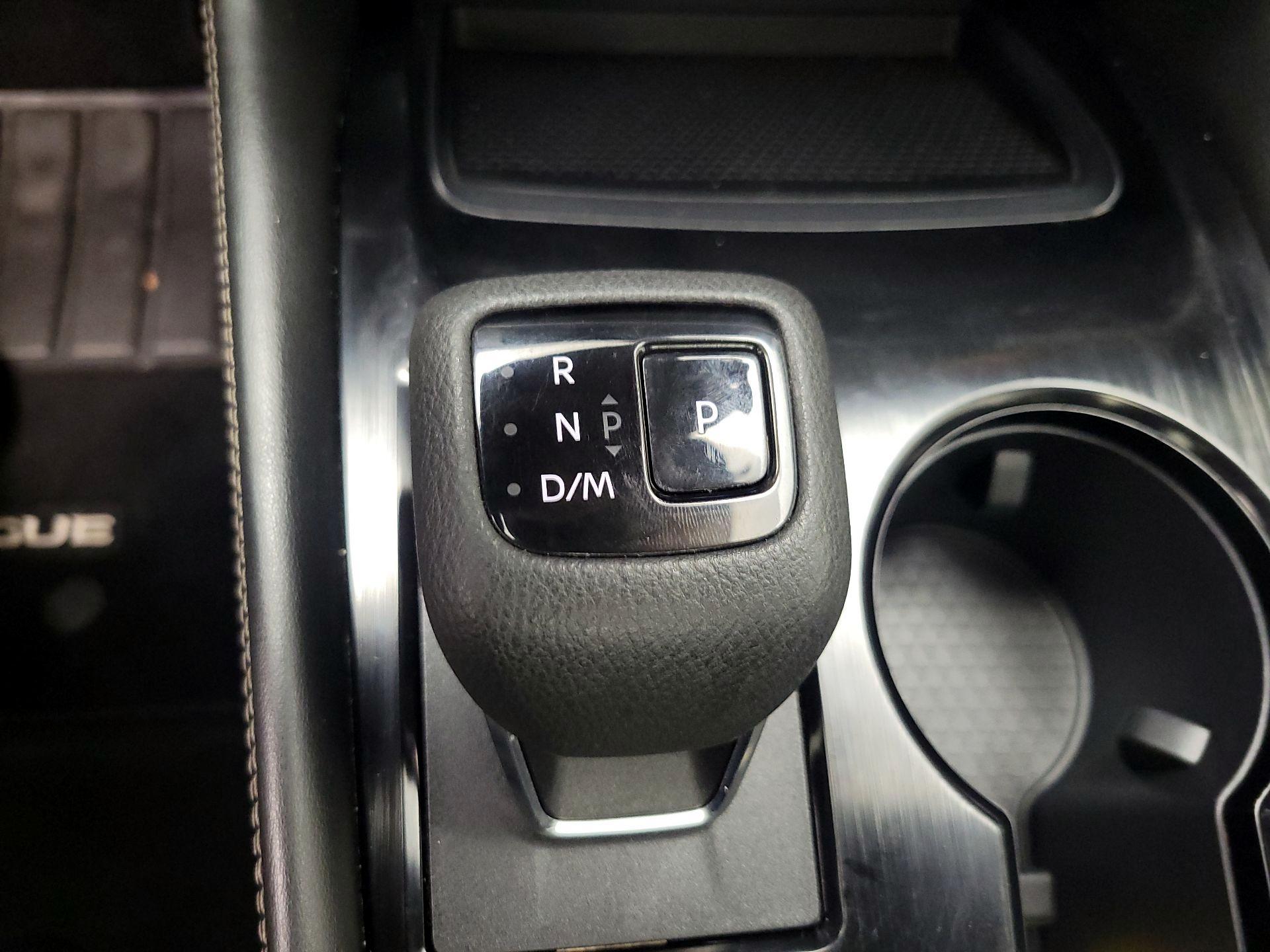 Thumbnail: 2022 Nissan Rogue - 18