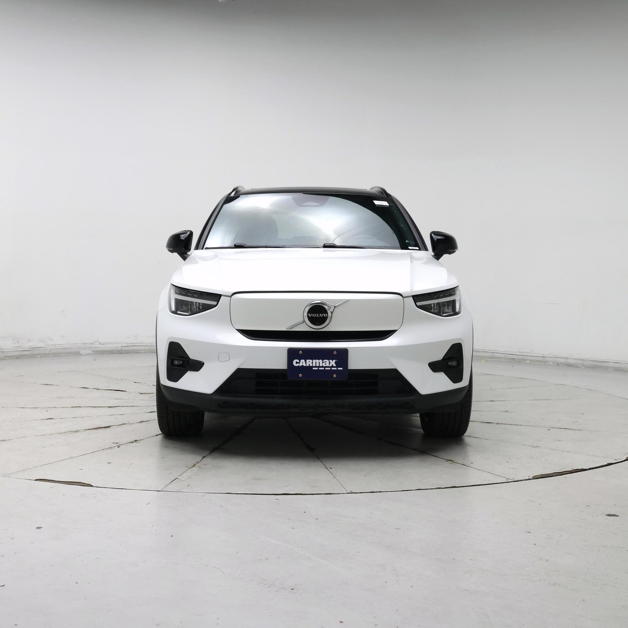 Thumbnail: 2023 Volvo XC40 - 5