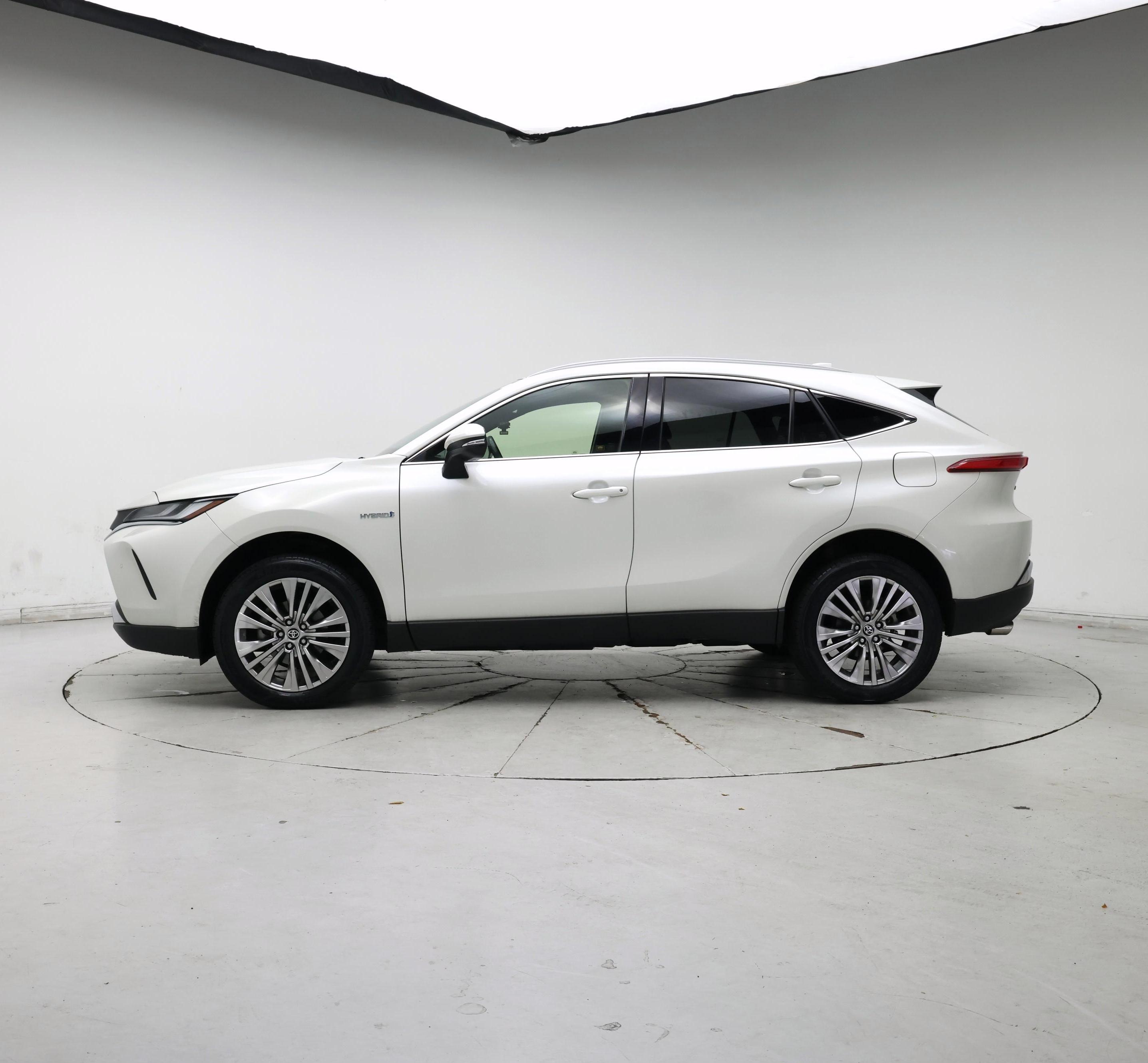 Thumbnail: 2021 Toyota Venza - 3
