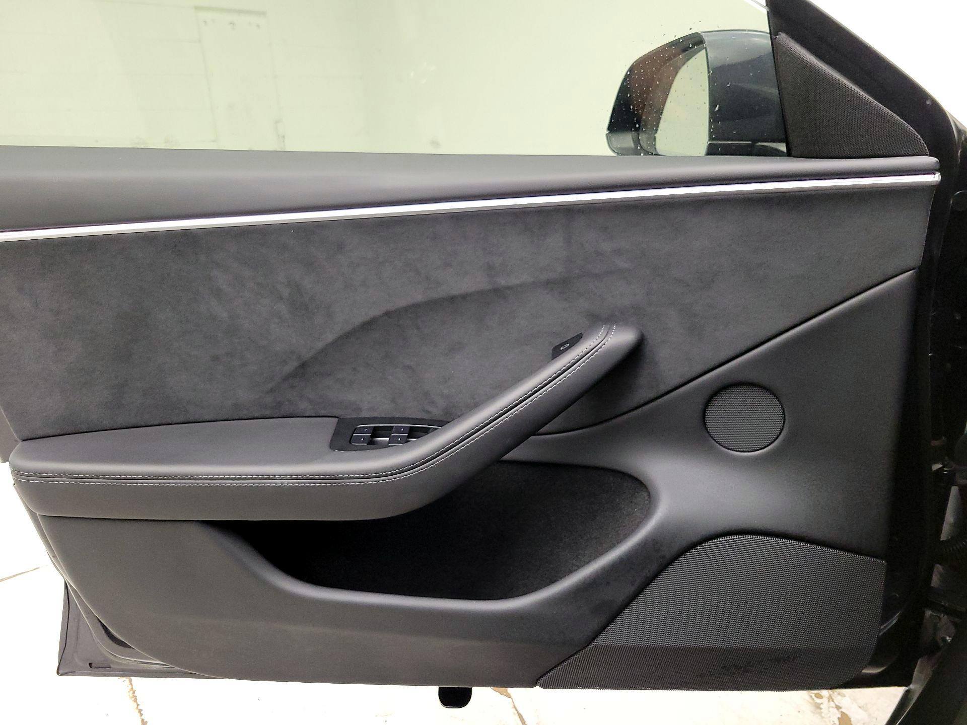 Thumbnail: 2025 Tesla Model 3 - 12