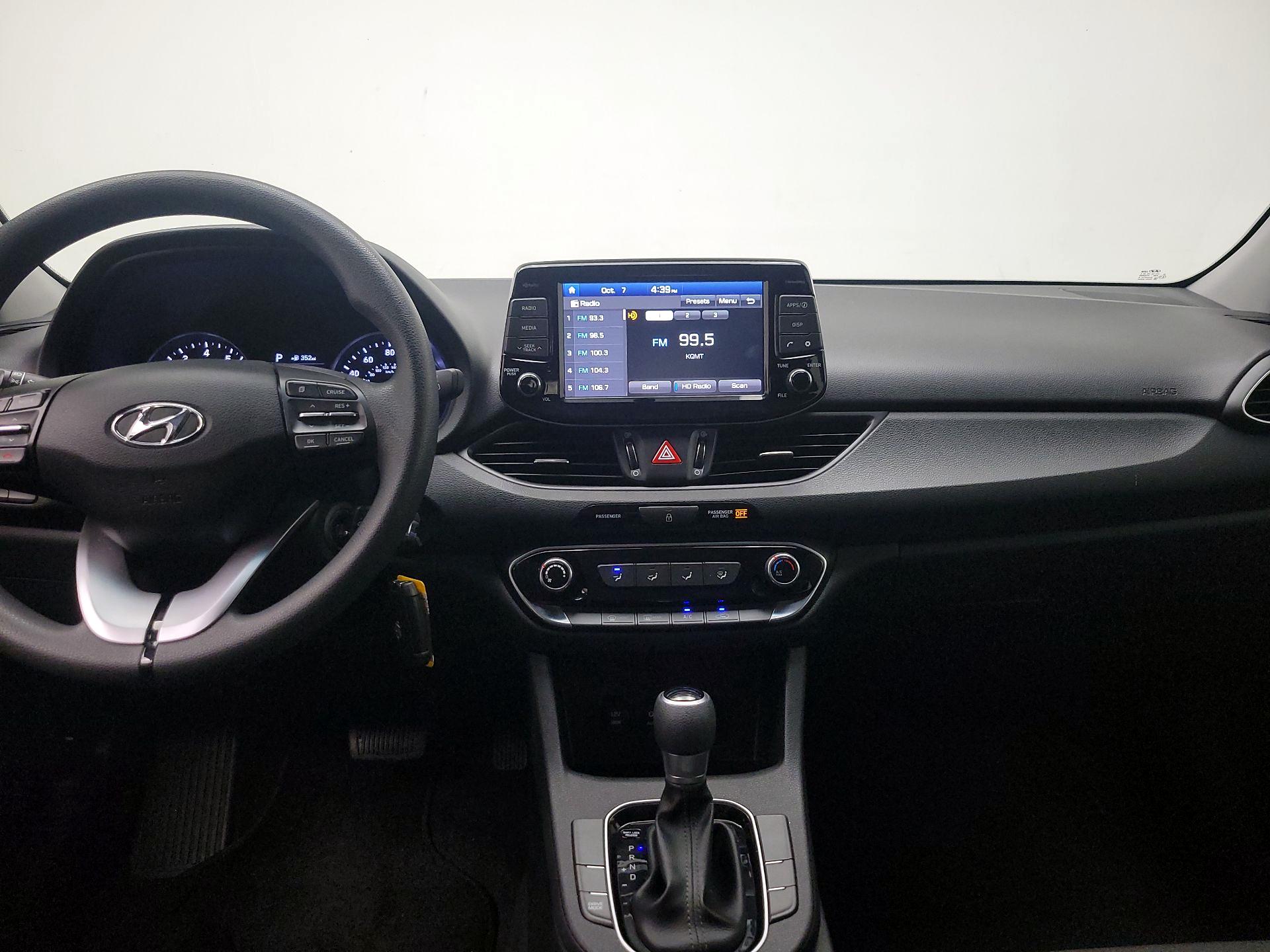 Thumbnail: 2018 Hyundai Elantra - 9