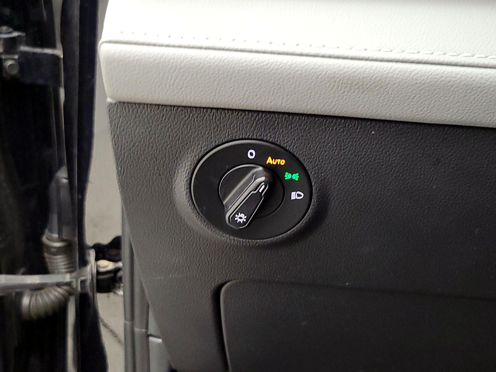 Thumbnail: 2022 Volkswagen Taos - 13