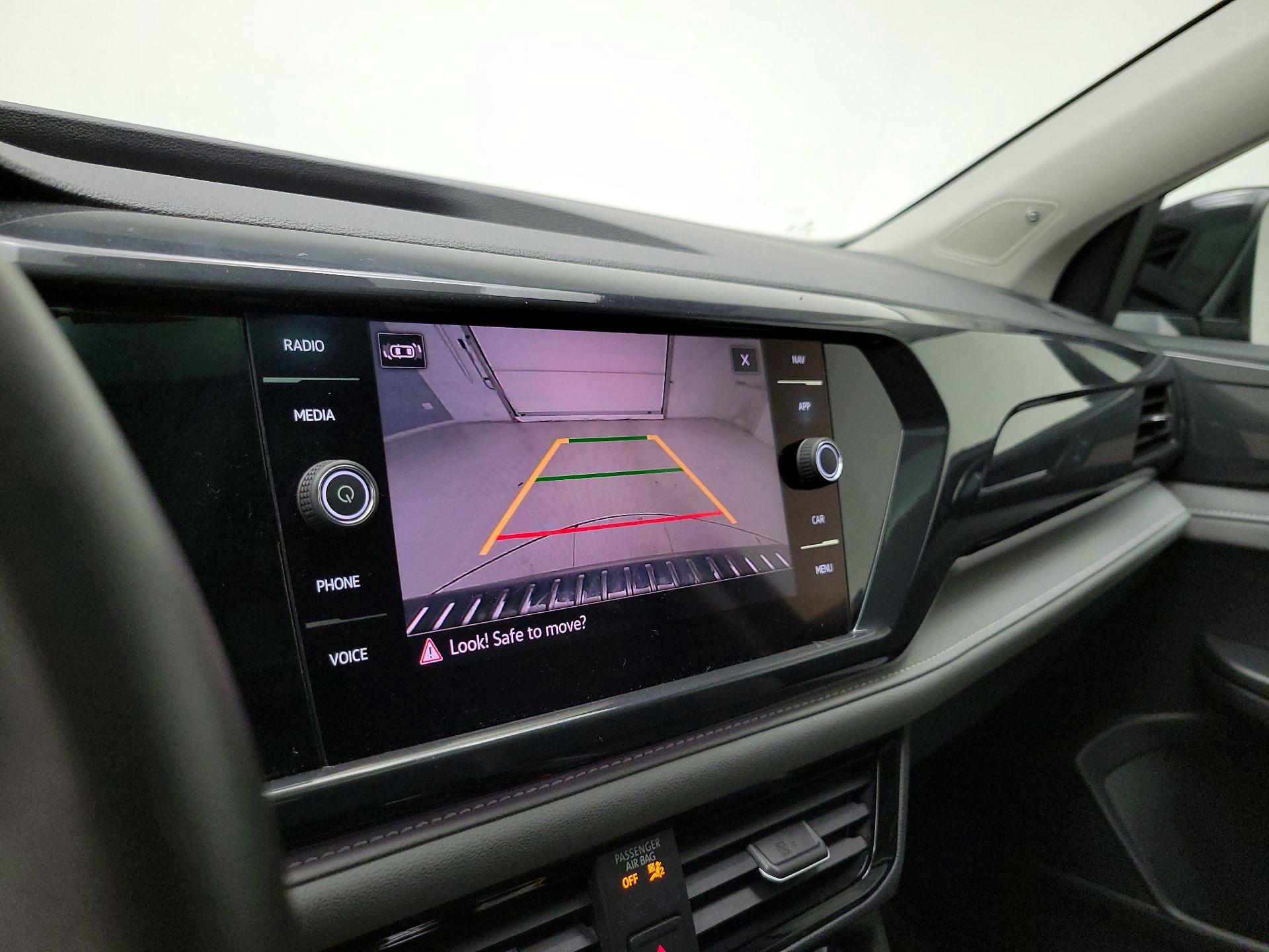 Thumbnail: 2022 Volkswagen Taos - 15