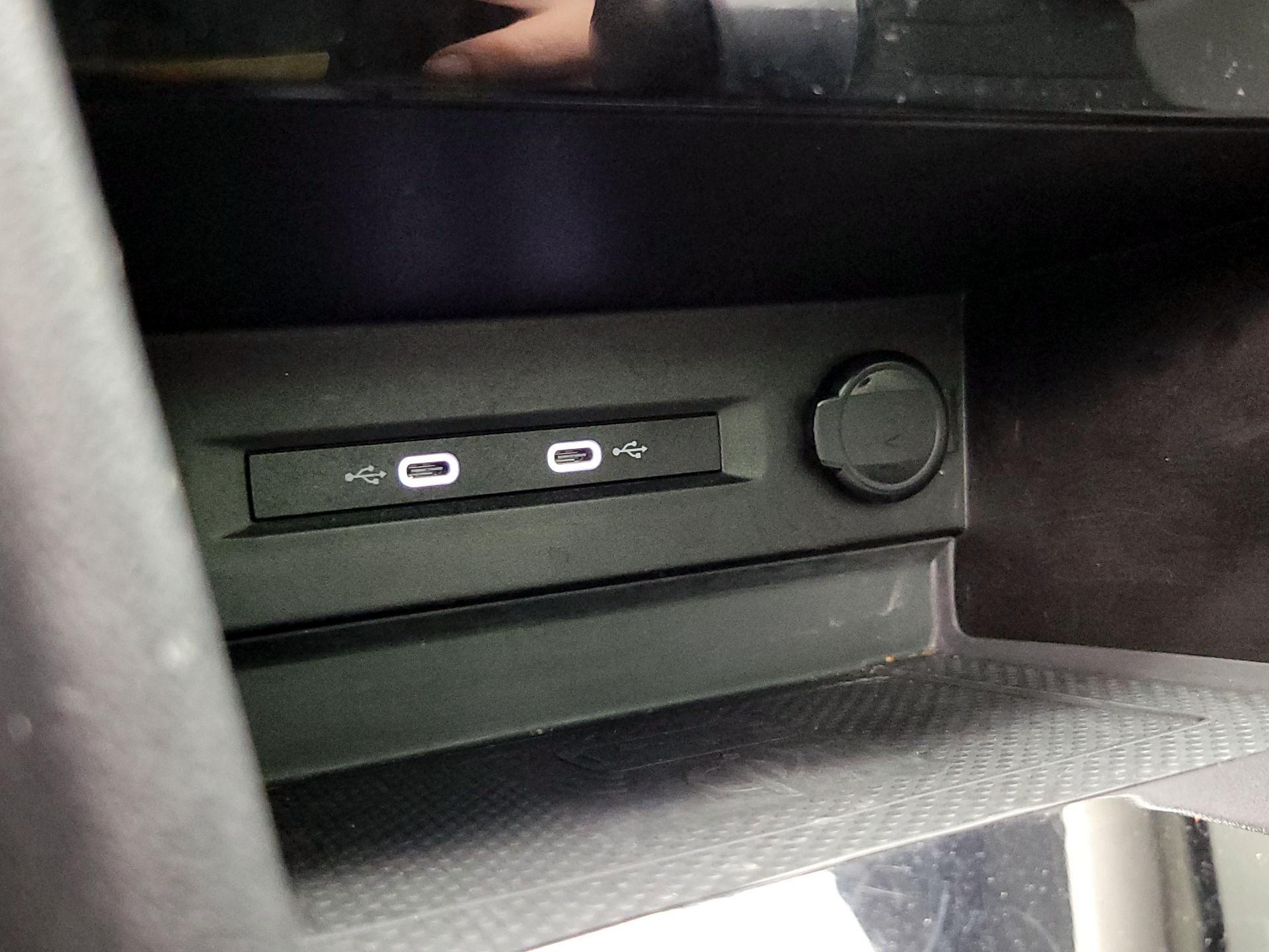 Thumbnail: 2022 Volkswagen Taos - 19