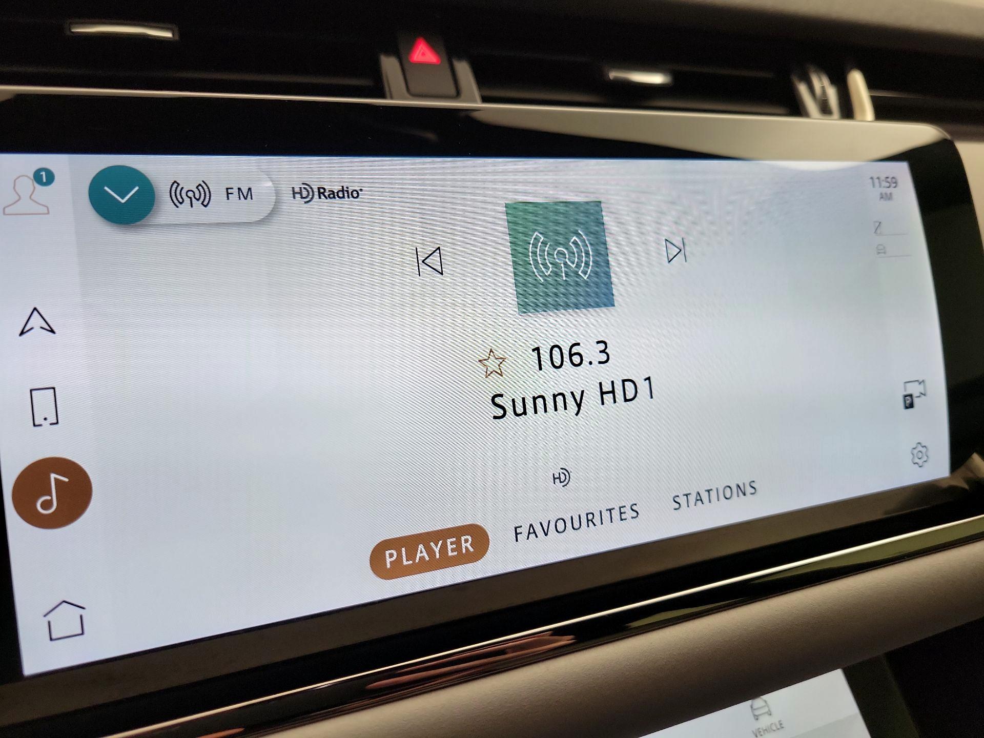 Thumbnail: 2022 Land Rover Range Rover Evoque - 16