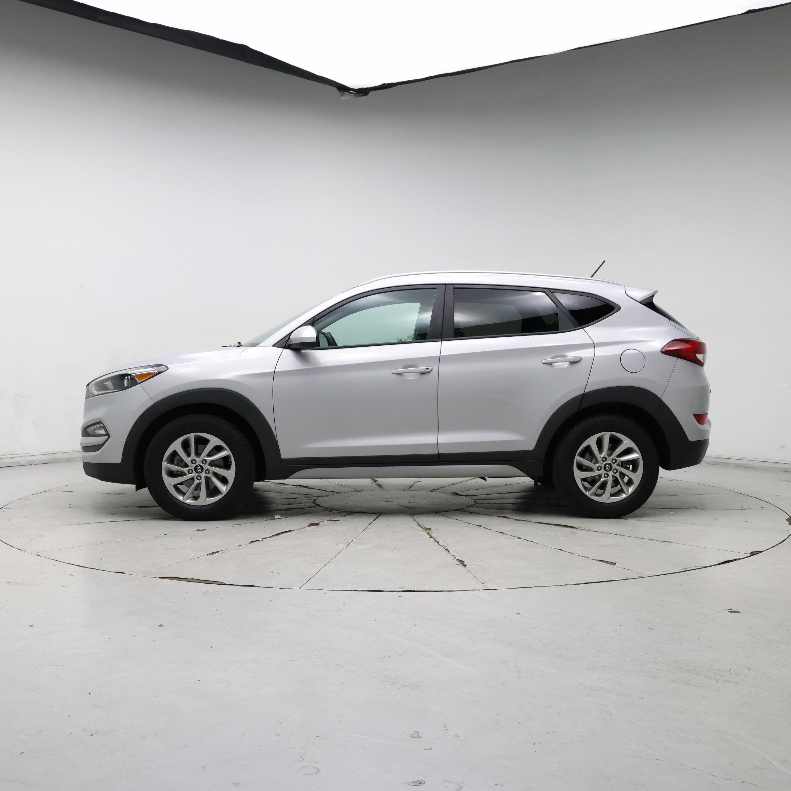 Thumbnail: 2017 Hyundai Tucson - 3